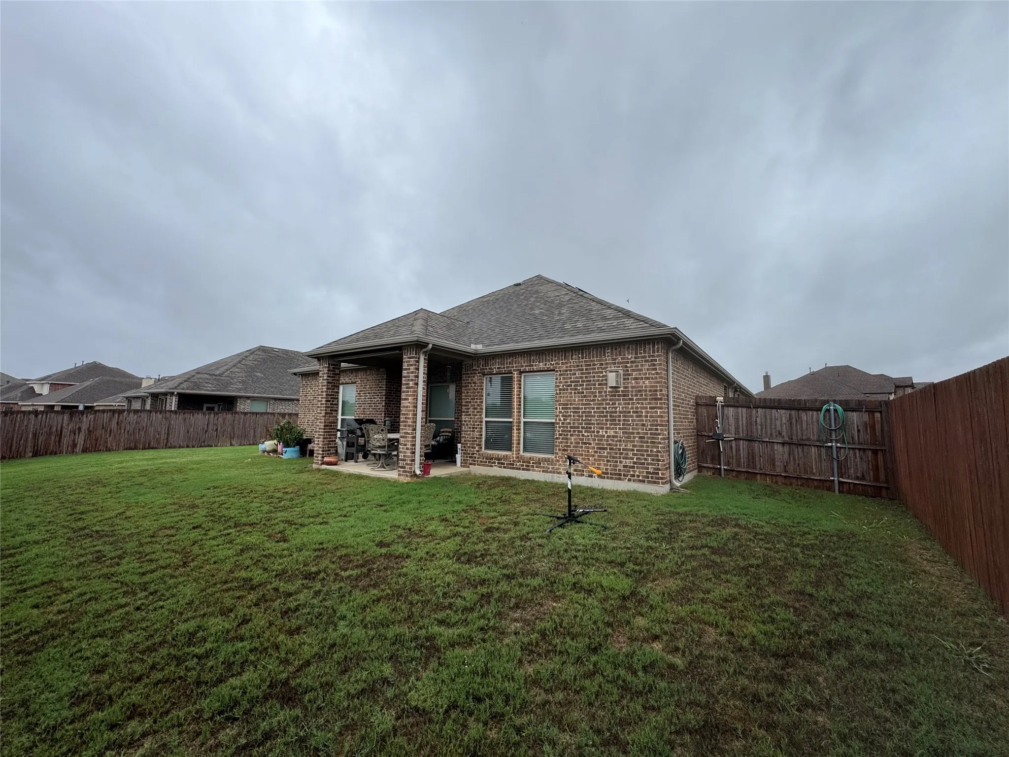 Single Family Residence For Sale in Ellis County , 505 Ashbury Drive, Midlothian, Texas 76065, 3 Bedroom, 2 Bathroom, 2 Garage spaces, 2,131 Sqft, built in 2017, mls#21404524, Real Estate Agent in Midlothian, Homes For Sale in Ellis county, Homes For Sale in Midlothian, Realtor in Midlothian Texas, Real Estate Brokerage Independent Realty Texas, Luminita Cordes Realtor