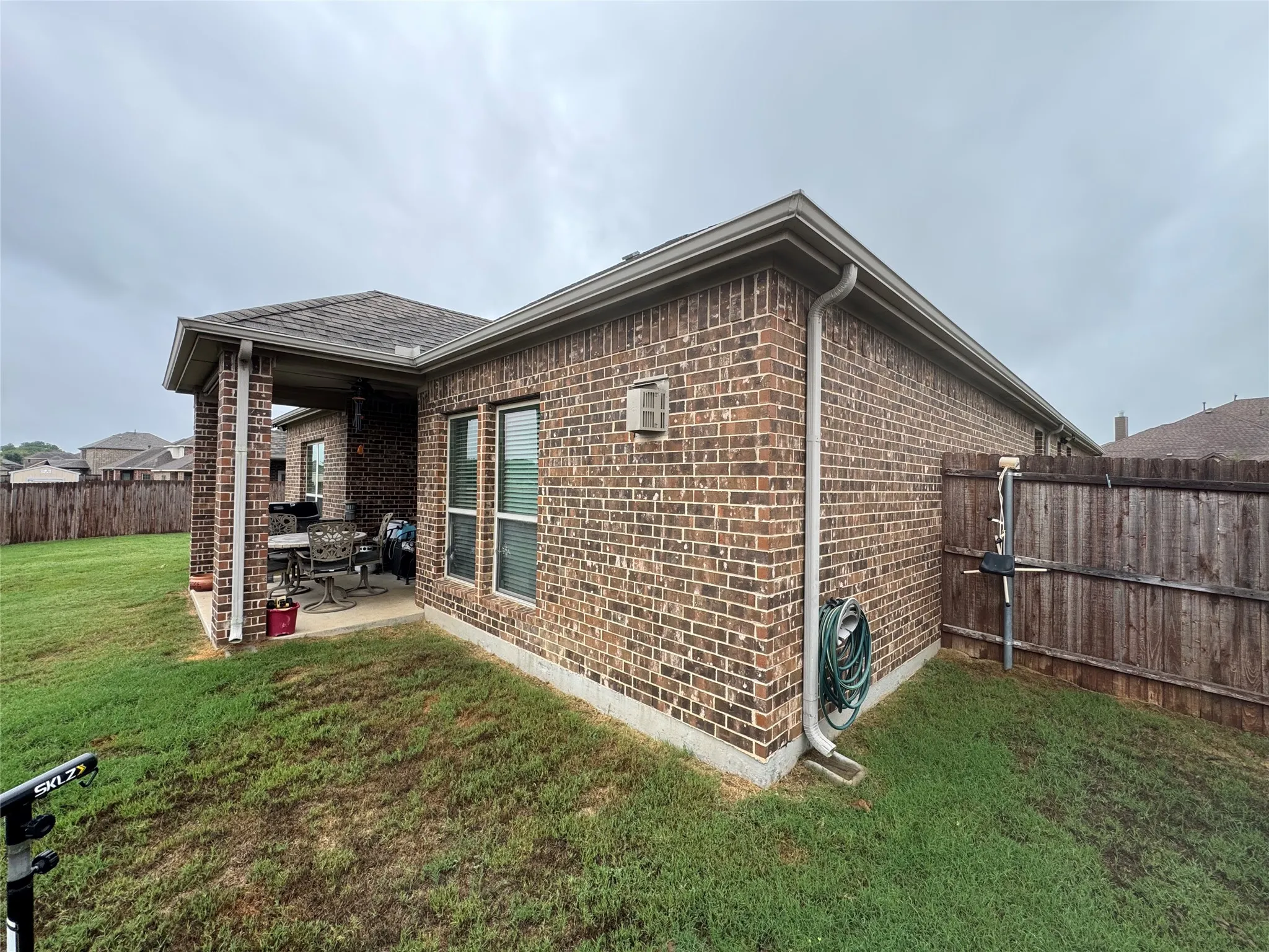 Single Family Residence For Sale in Ellis County , 505 Ashbury Drive, Midlothian, Texas 76065, 3 Bedroom, 2 Bathroom, 2 Garage spaces, 2,131 Sqft, built in 2017, mls#21404524, Real Estate Agent in Midlothian, Homes For Sale in Ellis county, Homes For Sale in Midlothian, Realtor in Midlothian Texas, Real Estate Brokerage Independent Realty Texas, Luminita Cordes Realtor