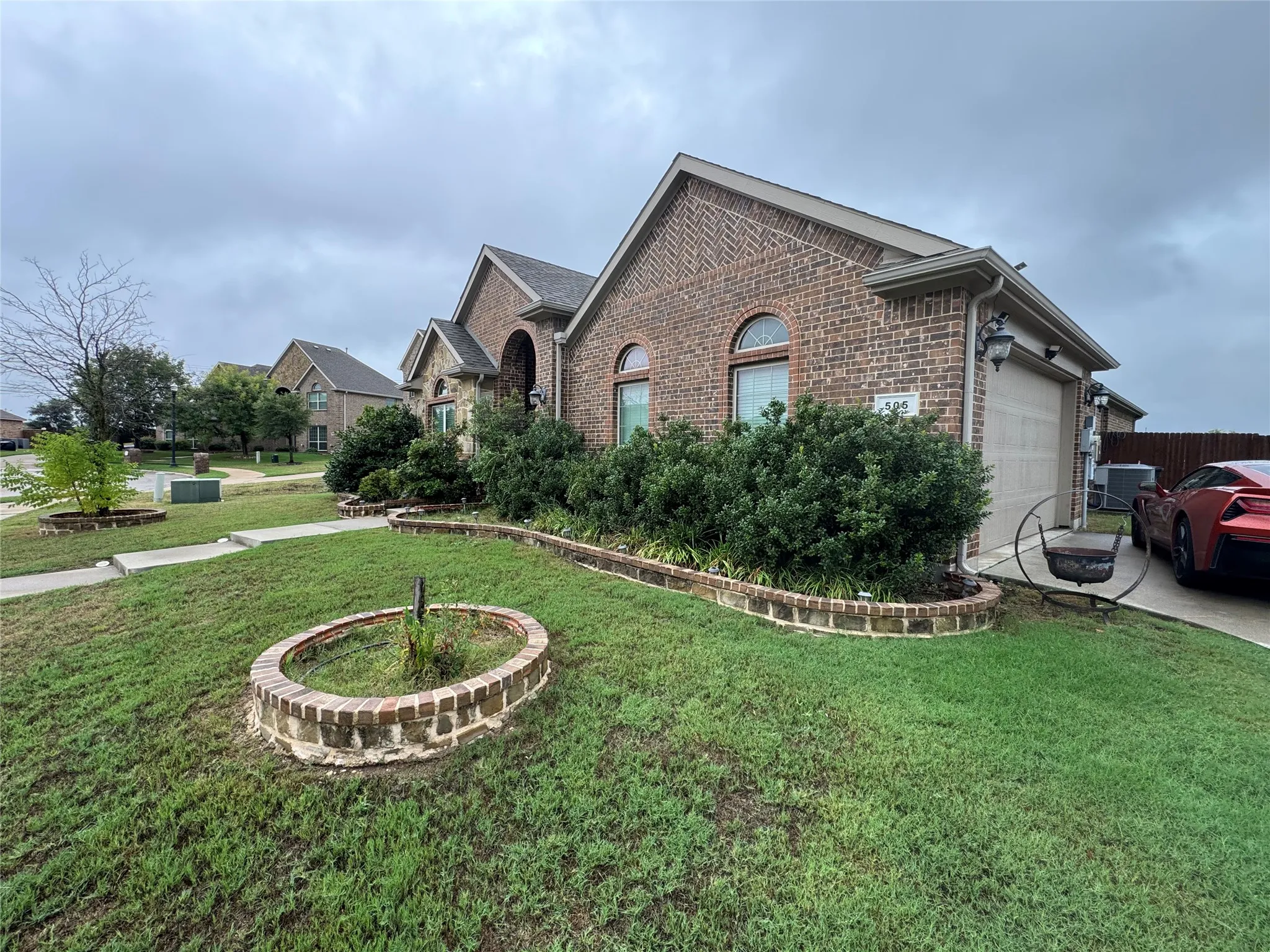 Single Family Residence For Sale in Ellis County , 505 Ashbury Drive, Midlothian, Texas 76065, 3 Bedroom, 2 Bathroom, 2 Garage spaces, 2,131 Sqft, built in 2017, mls#21404524, Real Estate Agent in Midlothian, Homes For Sale in Ellis county, Homes For Sale in Midlothian, Realtor in Midlothian Texas, Real Estate Brokerage Independent Realty Texas, Luminita Cordes Realtor