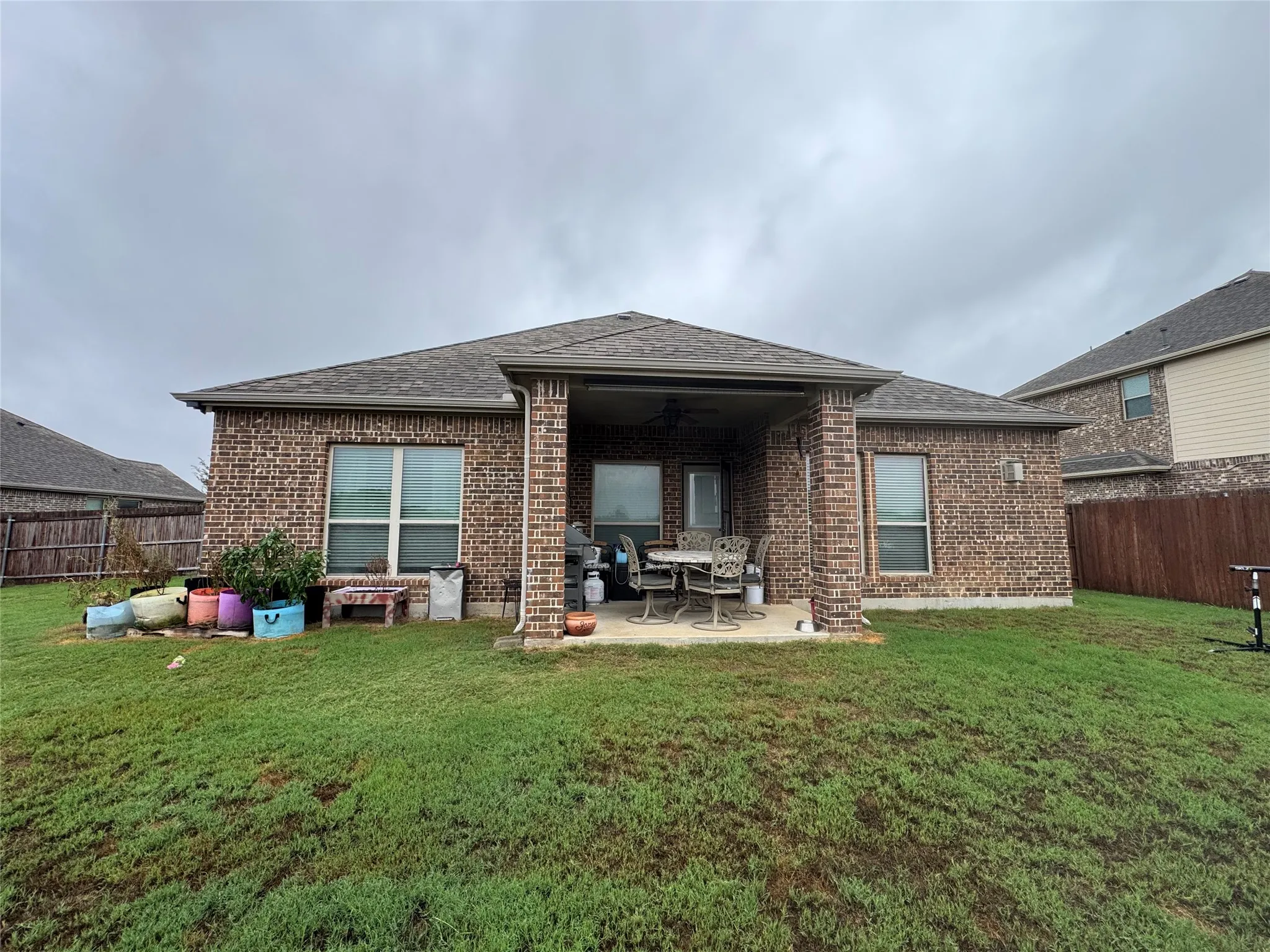 Single Family Residence For Sale in Ellis County , 505 Ashbury Drive, Midlothian, Texas 76065, 3 Bedroom, 2 Bathroom, 2 Garage spaces, 2,131 Sqft, built in 2017, mls#21404524, Real Estate Agent in Midlothian, Homes For Sale in Ellis county, Homes For Sale in Midlothian, Realtor in Midlothian Texas, Real Estate Brokerage Independent Realty Texas, Luminita Cordes Realtor