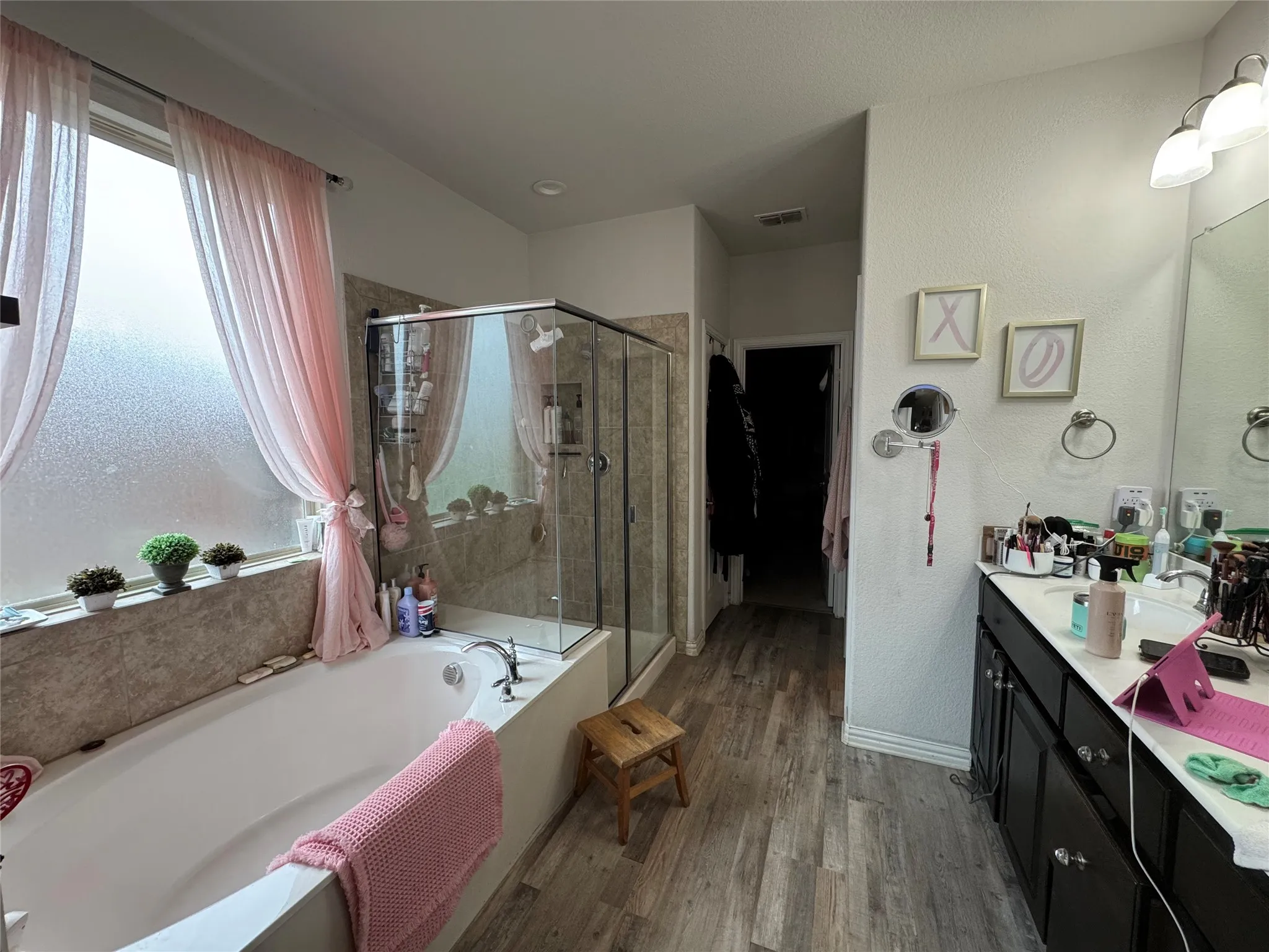 Single Family Residence For Sale in Ellis County , 505 Ashbury Drive, Midlothian, Texas 76065, 3 Bedroom, 2 Bathroom, 2 Garage spaces, 2,131 Sqft, built in 2017, mls#21404524, Real Estate Agent in Midlothian, Homes For Sale in Ellis county, Homes For Sale in Midlothian, Realtor in Midlothian Texas, Real Estate Brokerage Independent Realty Texas, Luminita Cordes Realtor