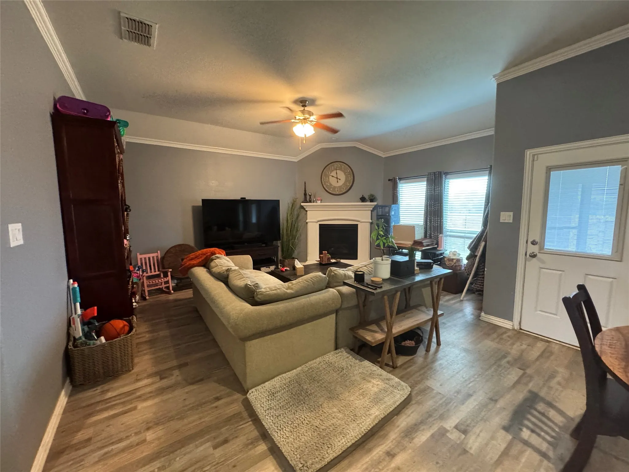 Single Family Residence For Sale in Ellis County , 505 Ashbury Drive, Midlothian, Texas 76065, 3 Bedroom, 2 Bathroom, 2 Garage spaces, 2,131 Sqft, built in 2017, mls#21404524, Real Estate Agent in Midlothian, Homes For Sale in Ellis county, Homes For Sale in Midlothian, Realtor in Midlothian Texas, Real Estate Brokerage Independent Realty Texas, Luminita Cordes Realtor