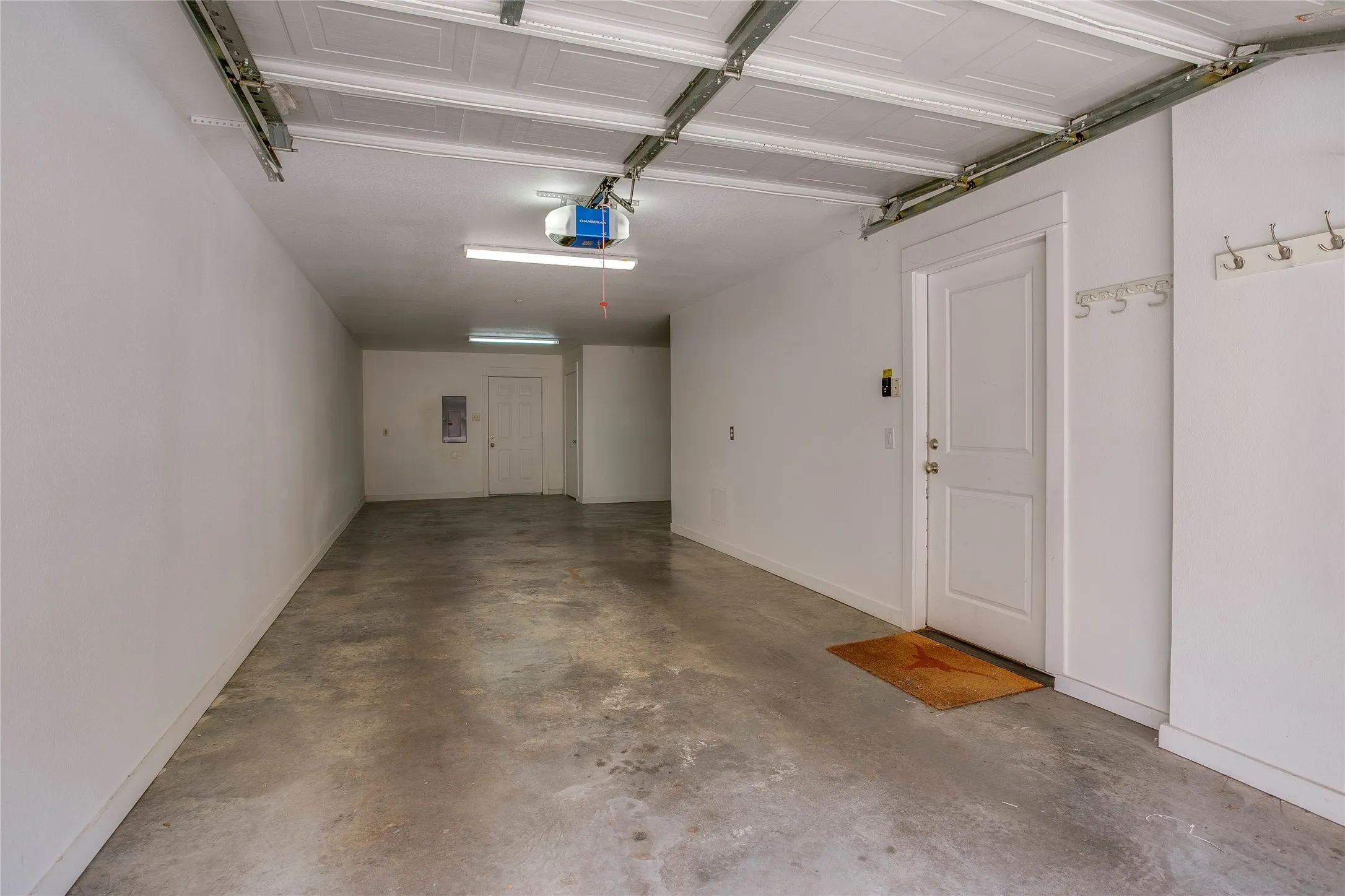 Condominium For Sale in Dallas County , 3208 Wycliff Avenue 3208, Dallas, Texas 75219, 2 Bedroom, 3 Bathroom, 2 Garage spaces, 1,704 Sqft, built in 2004, mls#21403531, Real Estate Agent in Dallas, Homes For Sale in Dallas county, Homes For Sale in Dallas, Realtor in Dallas Texas, Real Estate Brokerage Independent Realty Texas, Luminita Cordes Realtor