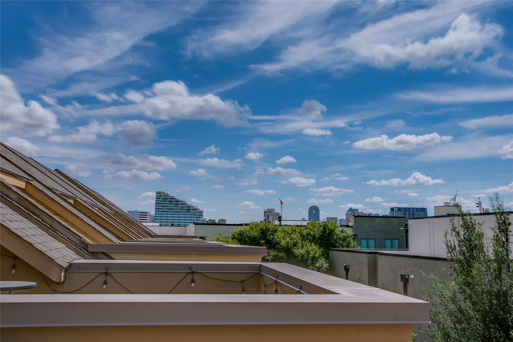 Condominium For Sale in Dallas County , 3208 Wycliff Avenue 3208, Dallas, Texas 75219, 2 Bedroom, 3 Bathroom, 2 Garage spaces, 1,704 Sqft, built in 2004, mls#21403531, Real Estate Agent in Dallas, Homes For Sale in Dallas county, Homes For Sale in Dallas, Realtor in Dallas Texas, Real Estate Brokerage Independent Realty Texas, Luminita Cordes Realtor