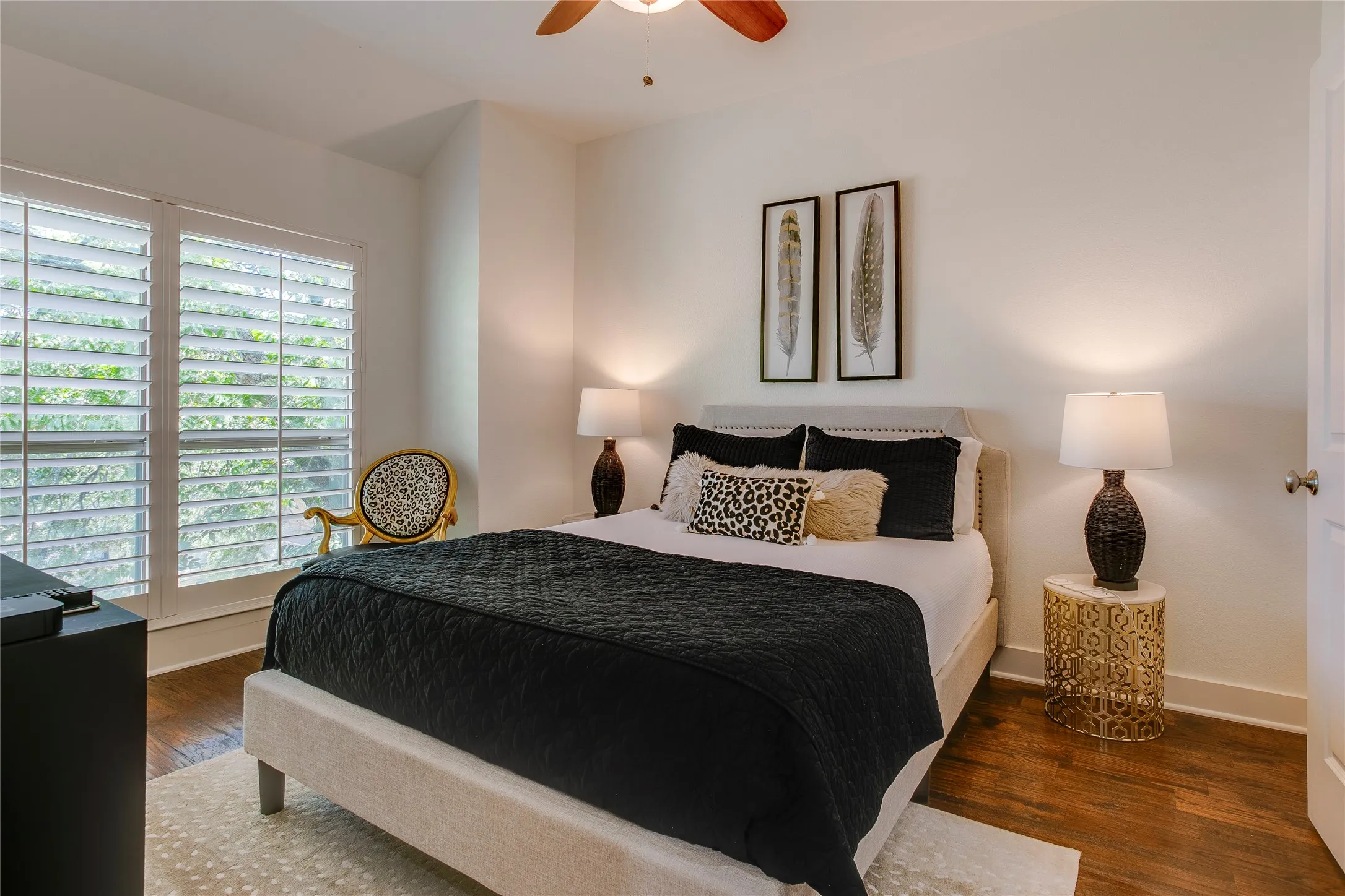 Condominium For Sale in Dallas County , 3208 Wycliff Avenue 3208, Dallas, Texas 75219, 2 Bedroom, 3 Bathroom, 2 Garage spaces, 1,704 Sqft, built in 2004, mls#21403531, Real Estate Agent in Dallas, Homes For Sale in Dallas county, Homes For Sale in Dallas, Realtor in Dallas Texas, Real Estate Brokerage Independent Realty Texas, Luminita Cordes Realtor