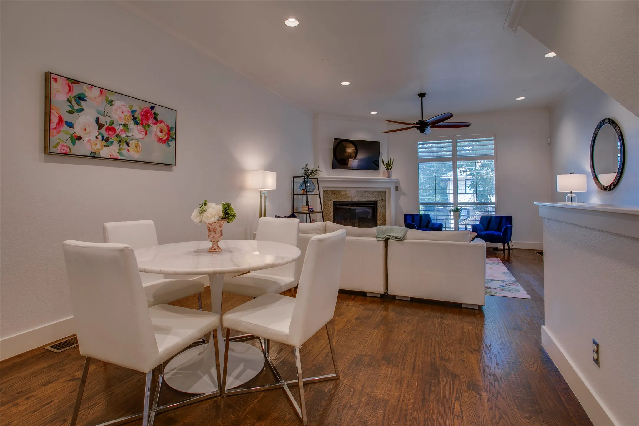 Condominium For Sale in Dallas County , 3208 Wycliff Avenue 3208, Dallas, Texas 75219, 2 Bedroom, 3 Bathroom, 2 Garage spaces, 1,704 Sqft, built in 2004, mls#21403531, Real Estate Agent in Dallas, Homes For Sale in Dallas county, Homes For Sale in Dallas, Realtor in Dallas Texas, Real Estate Brokerage Independent Realty Texas, Luminita Cordes Realtor