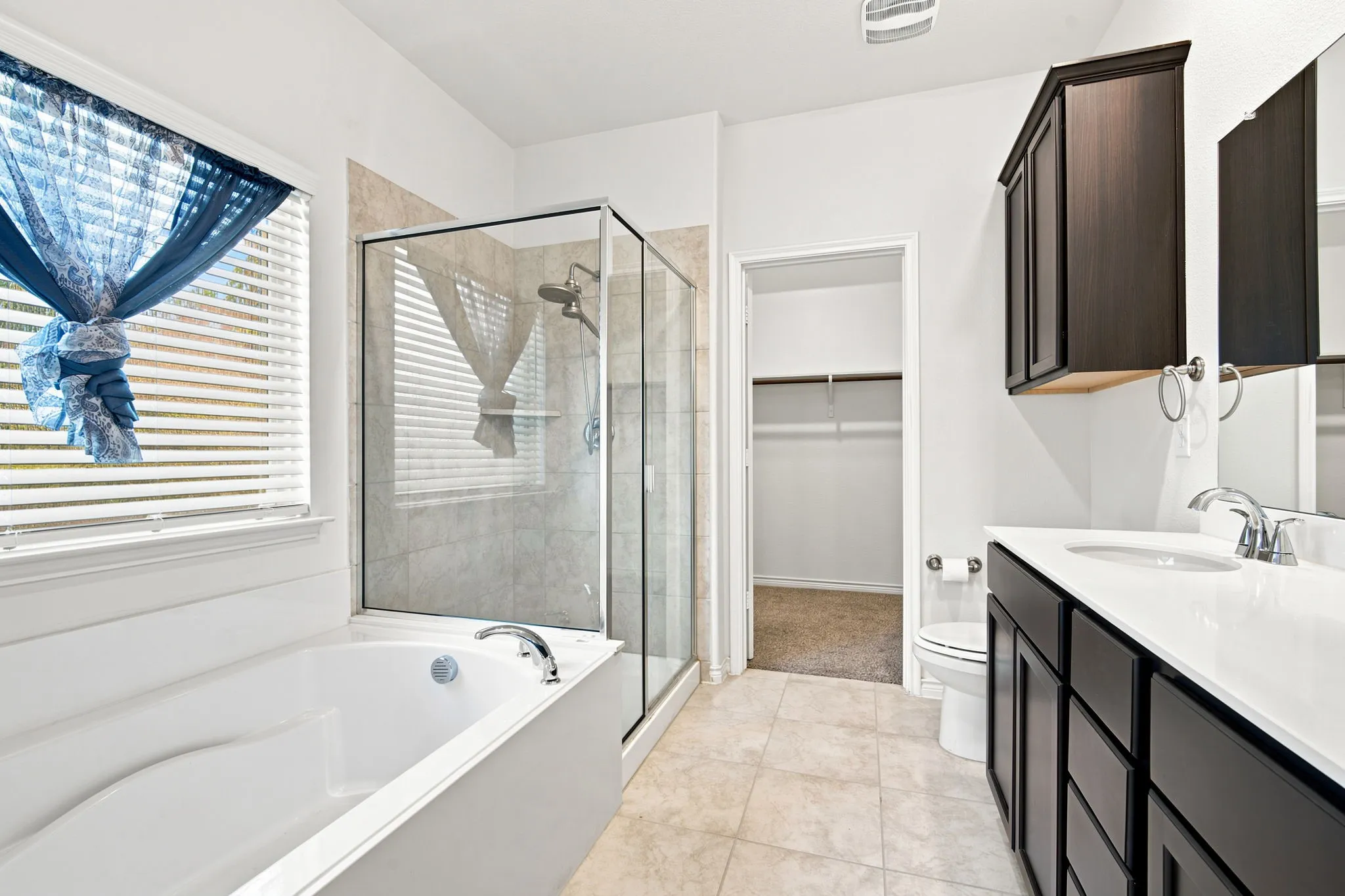 Single Family Residence For Sale in Ellis County , 126 Redding Lane, Red Oak, Texas 75154, 3 Bedroom, 2 Bathroom, 2 Garage spaces, 1,355 Sqft, built in 2019, mls#21404528, Real Estate Agent in Red Oak, Homes For Sale in Ellis county, Homes For Sale in Red Oak, Realtor in Red Oak Texas, Real Estate Brokerage Independent Realty Texas, Luminita Cordes Realtor