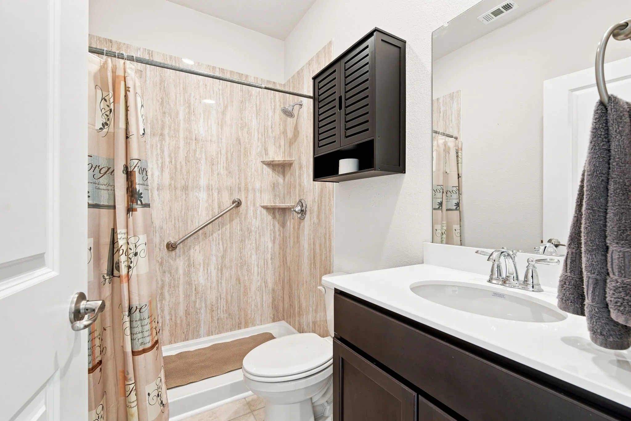 Single Family Residence For Sale in Ellis County , 126 Redding Lane, Red Oak, Texas 75154, 3 Bedroom, 2 Bathroom, 2 Garage spaces, 1,355 Sqft, built in 2019, mls#21404528, Real Estate Agent in Red Oak, Homes For Sale in Ellis county, Homes For Sale in Red Oak, Realtor in Red Oak Texas, Real Estate Brokerage Independent Realty Texas, Luminita Cordes Realtor