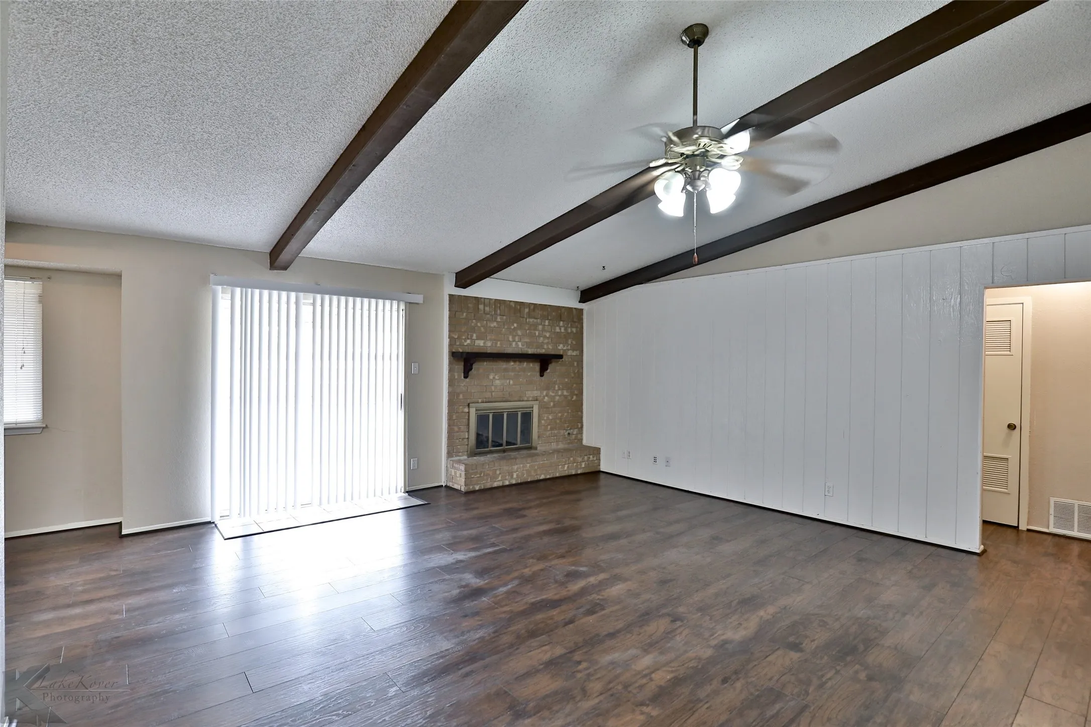 Single Family Residence For Rent in Taylor County , 5242 Fairmont Street, Abilene, Texas 79605, 3 Bedroom, 2 Bathroom, 2 Garage spaces, 1,235 Sqft, built in 1976, mls#21404530, Real Estate Agent in Abilene, Homes For Rent in Taylor county, Homes For Rent in Abilene, Realtor in Abilene Texas, Real Estate Brokerage Independent Realty Texas, Luminita Cordes Realtor