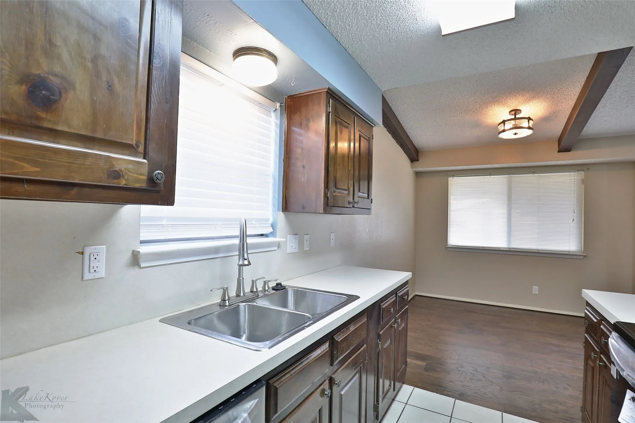 Single Family Residence For Rent in Taylor County , 5242 Fairmont Street, Abilene, Texas 79605, 3 Bedroom, 2 Bathroom, 2 Garage spaces, 1,235 Sqft, built in 1976, mls#21404530, Real Estate Agent in Abilene, Homes For Rent in Taylor county, Homes For Rent in Abilene, Realtor in Abilene Texas, Real Estate Brokerage Independent Realty Texas, Luminita Cordes Realtor