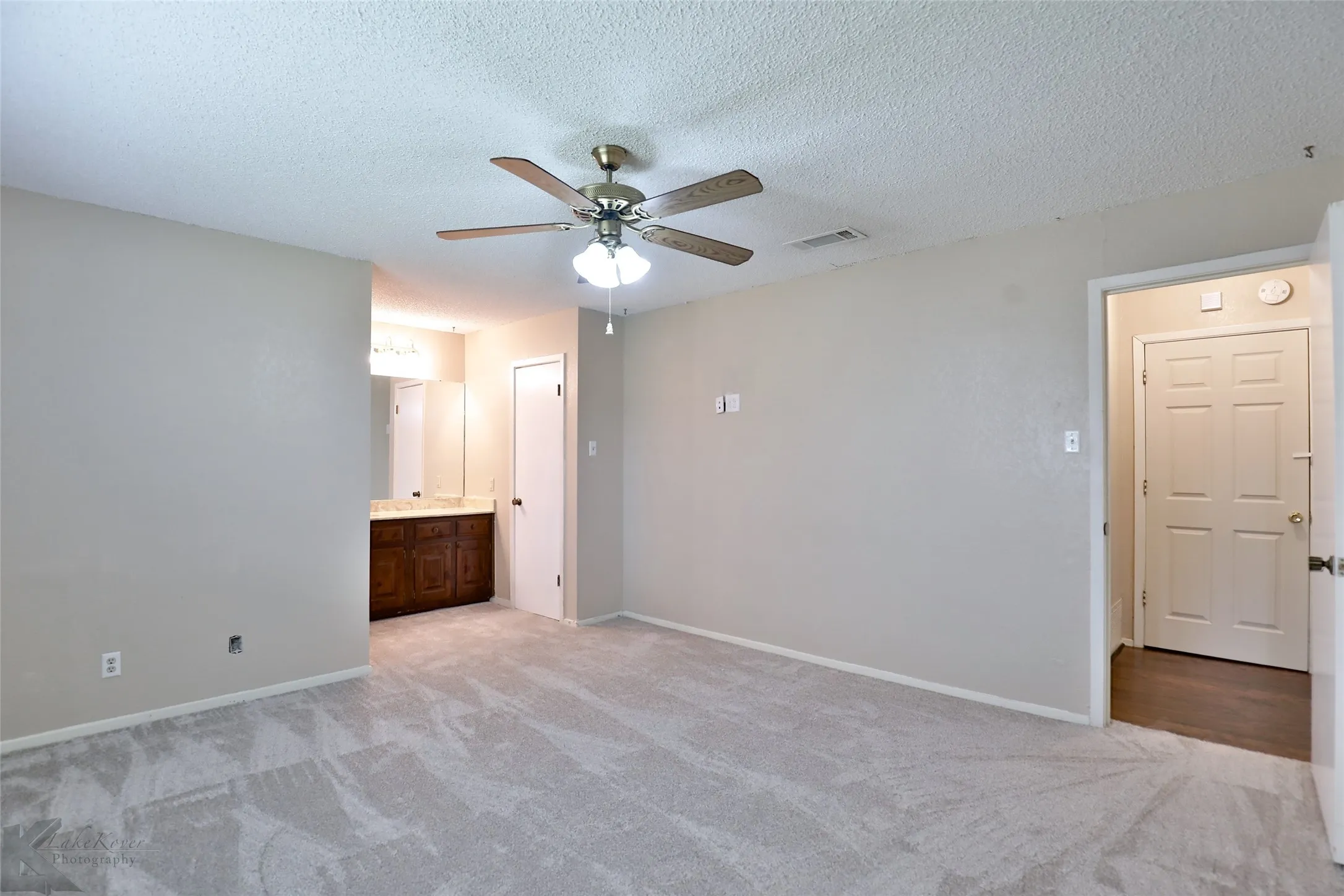 Single Family Residence For Rent in Taylor County , 5242 Fairmont Street, Abilene, Texas 79605, 3 Bedroom, 2 Bathroom, 2 Garage spaces, 1,235 Sqft, built in 1976, mls#21404530, Real Estate Agent in Abilene, Homes For Rent in Taylor county, Homes For Rent in Abilene, Realtor in Abilene Texas, Real Estate Brokerage Independent Realty Texas, Luminita Cordes Realtor