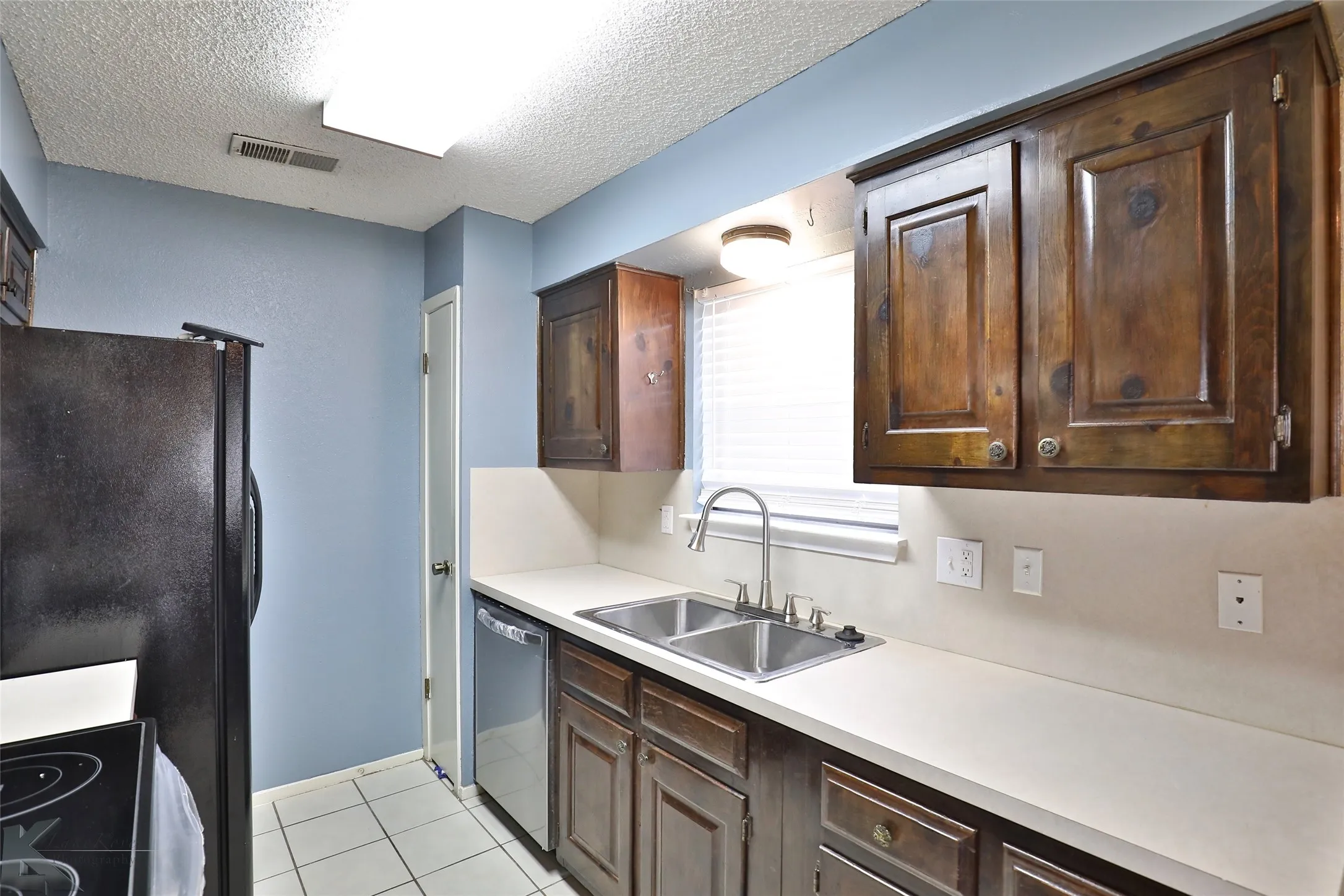 Single Family Residence For Rent in Taylor County , 5242 Fairmont Street, Abilene, Texas 79605, 3 Bedroom, 2 Bathroom, 2 Garage spaces, 1,235 Sqft, built in 1976, mls#21404530, Real Estate Agent in Abilene, Homes For Rent in Taylor county, Homes For Rent in Abilene, Realtor in Abilene Texas, Real Estate Brokerage Independent Realty Texas, Luminita Cordes Realtor