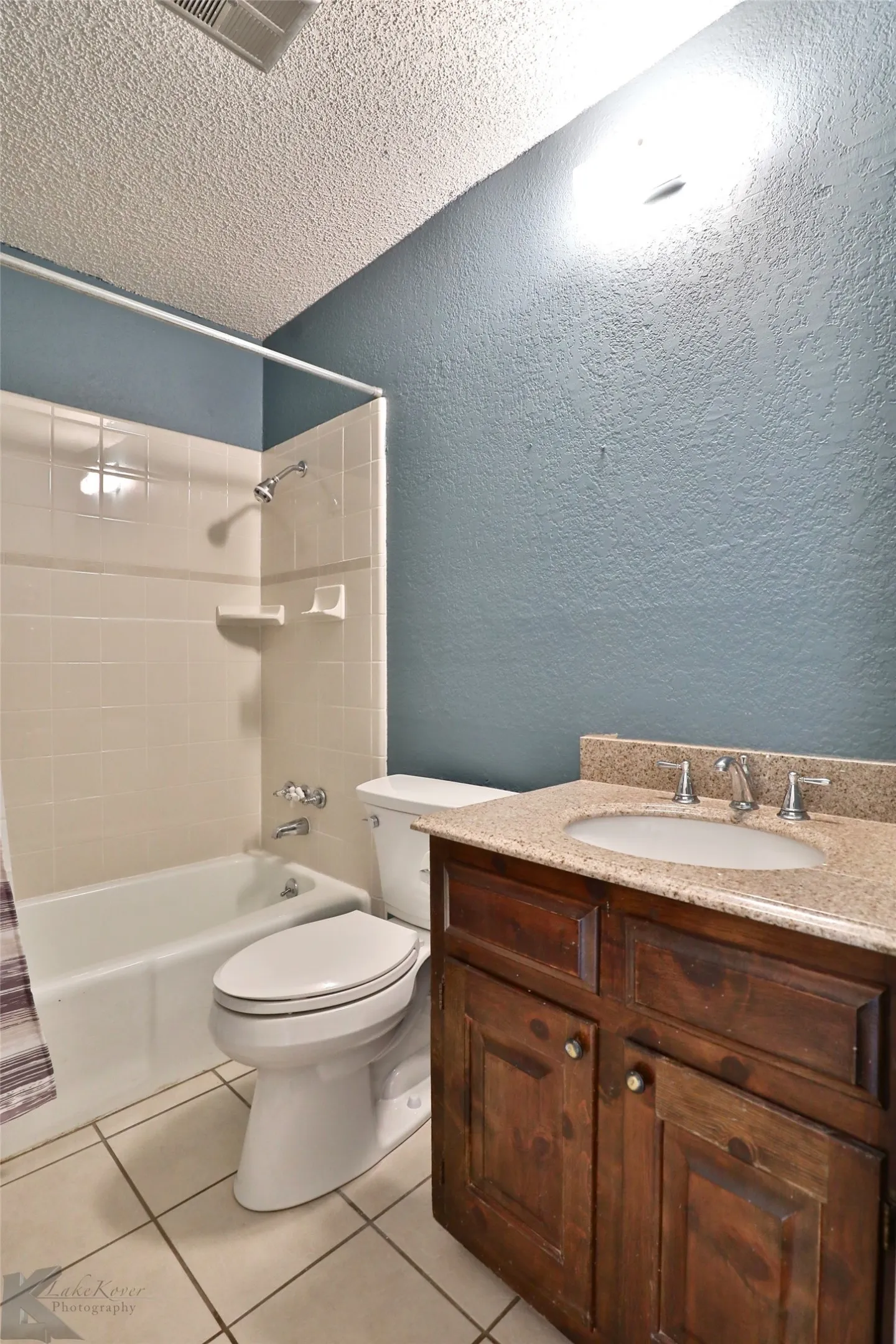 Single Family Residence For Rent in Taylor County , 5242 Fairmont Street, Abilene, Texas 79605, 3 Bedroom, 2 Bathroom, 2 Garage spaces, 1,235 Sqft, built in 1976, mls#21404530, Real Estate Agent in Abilene, Homes For Rent in Taylor county, Homes For Rent in Abilene, Realtor in Abilene Texas, Real Estate Brokerage Independent Realty Texas, Luminita Cordes Realtor