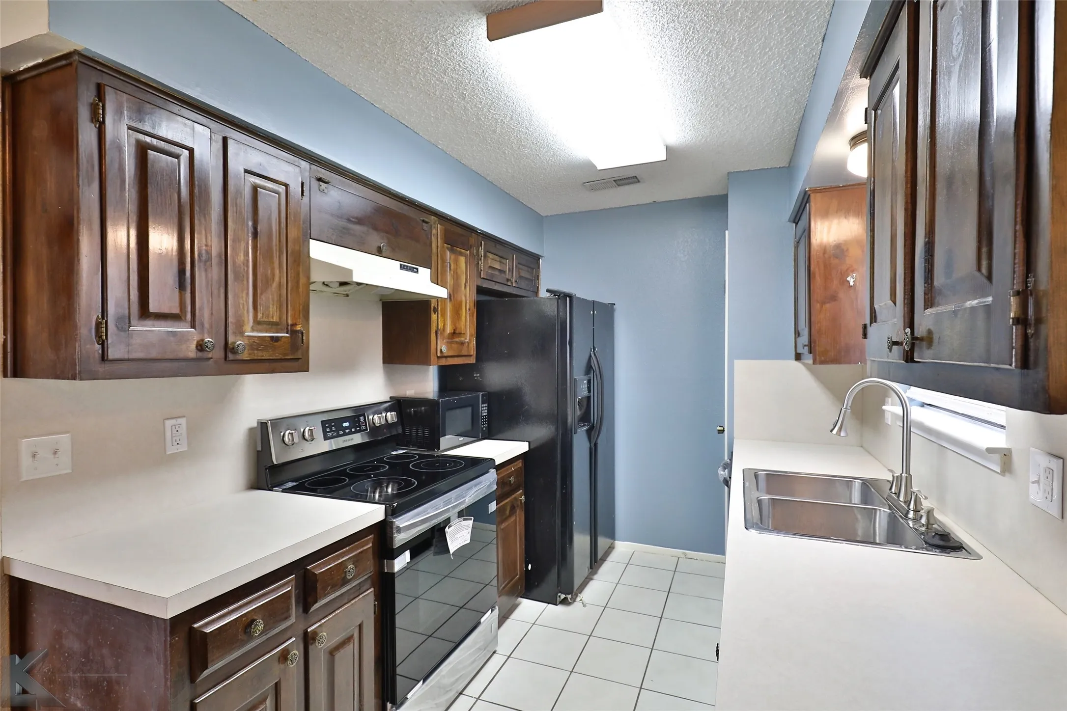 Single Family Residence For Rent in Taylor County , 5242 Fairmont Street, Abilene, Texas 79605, 3 Bedroom, 2 Bathroom, 2 Garage spaces, 1,235 Sqft, built in 1976, mls#21404530, Real Estate Agent in Abilene, Homes For Rent in Taylor county, Homes For Rent in Abilene, Realtor in Abilene Texas, Real Estate Brokerage Independent Realty Texas, Luminita Cordes Realtor
