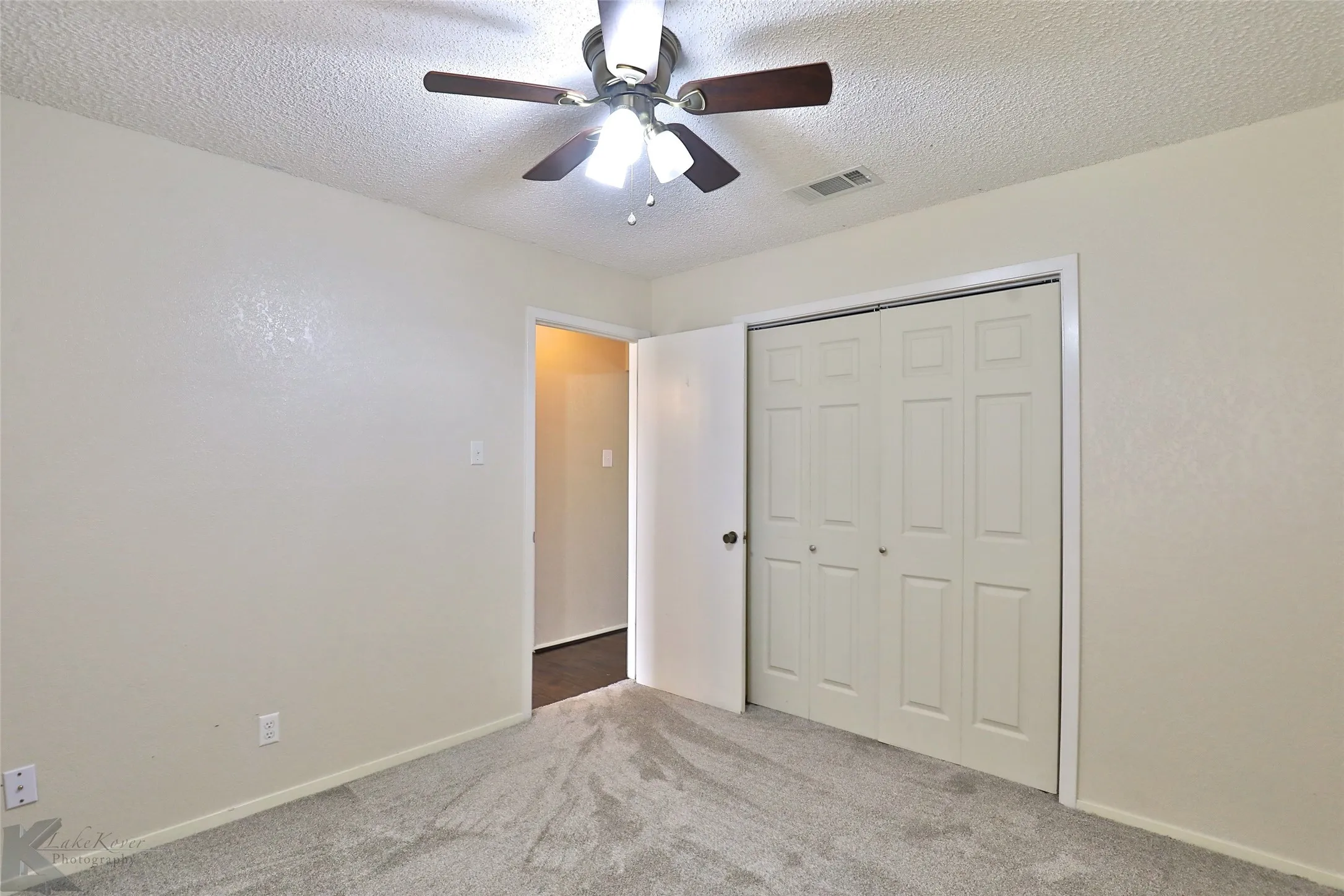 Single Family Residence For Rent in Taylor County , 5242 Fairmont Street, Abilene, Texas 79605, 3 Bedroom, 2 Bathroom, 2 Garage spaces, 1,235 Sqft, built in 1976, mls#21404530, Real Estate Agent in Abilene, Homes For Rent in Taylor county, Homes For Rent in Abilene, Realtor in Abilene Texas, Real Estate Brokerage Independent Realty Texas, Luminita Cordes Realtor