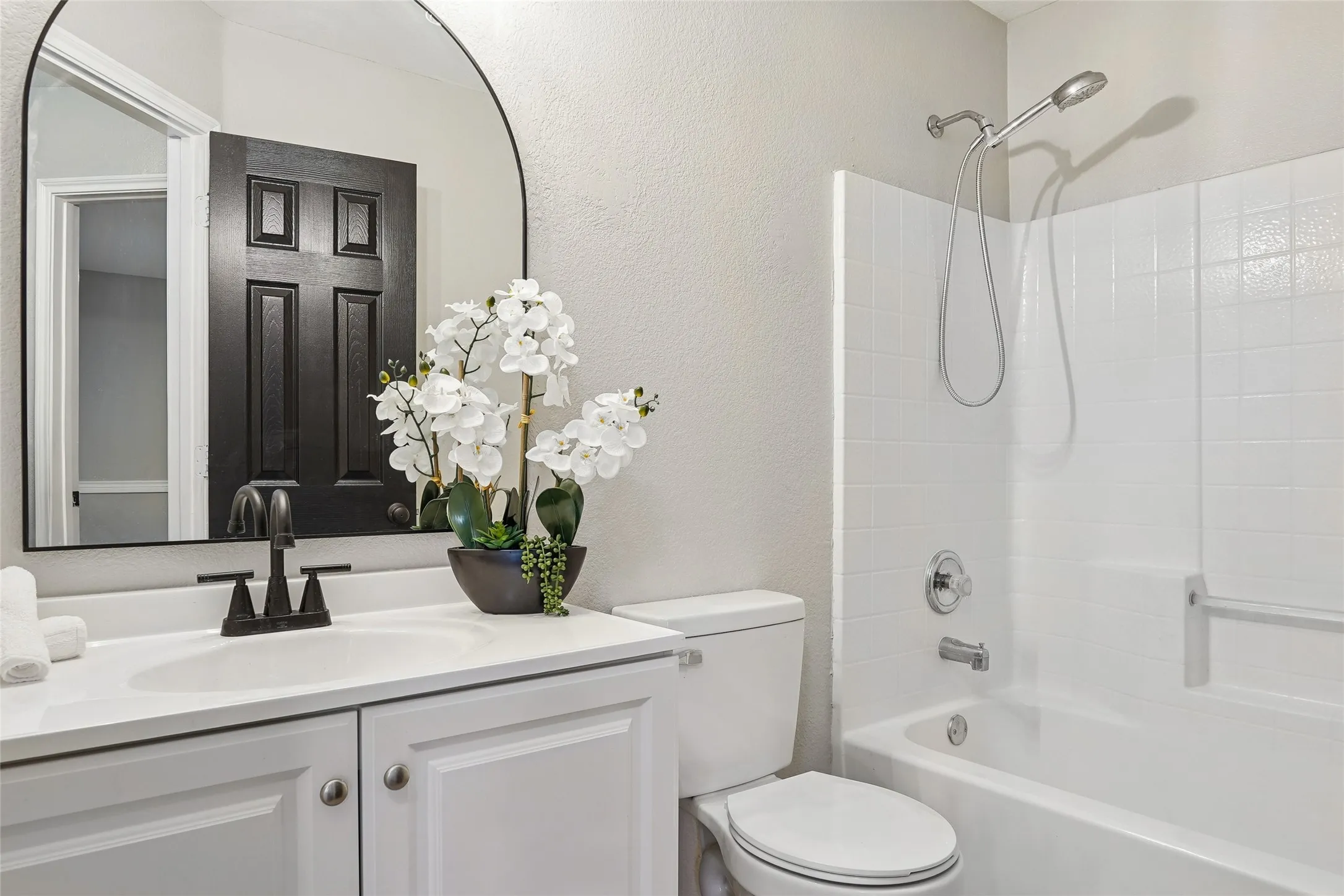 Single Family Residence For Rent in Tarrant County , 13264 Ridgepointe Road, Fort Worth, Texas 76244, 3 Bedroom, 2 Bathroom, 2 Garage spaces, 1,966 Sqft, built in 2002, mls#21404467, Real Estate Agent in Fort Worth, Homes For Rent in Tarrant county, Homes For Rent in Fort Worth, Realtor in Fort Worth Texas, Real Estate Brokerage Independent Realty Texas, Luminita Cordes Realtor