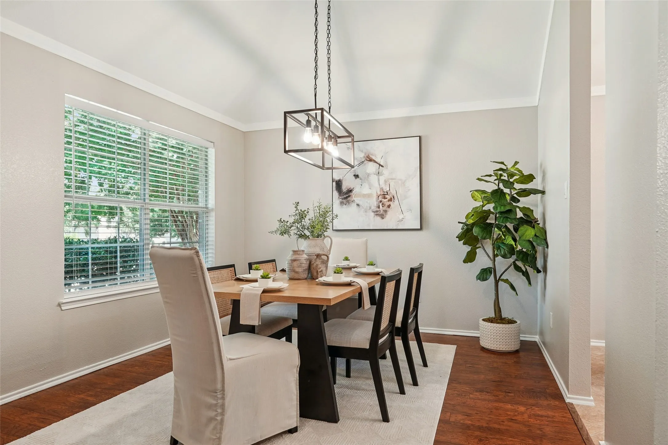 Single Family Residence For Rent in Tarrant County , 13264 Ridgepointe Road, Fort Worth, Texas 76244, 3 Bedroom, 2 Bathroom, 2 Garage spaces, 1,966 Sqft, built in 2002, mls#21404467, Real Estate Agent in Fort Worth, Homes For Rent in Tarrant county, Homes For Rent in Fort Worth, Realtor in Fort Worth Texas, Real Estate Brokerage Independent Realty Texas, Luminita Cordes Realtor