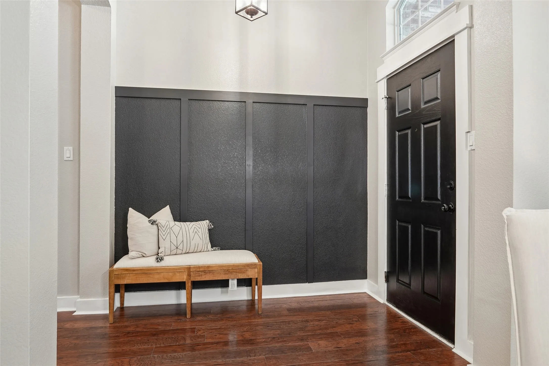 Single Family Residence For Rent in Tarrant County , 13264 Ridgepointe Road, Fort Worth, Texas 76244, 3 Bedroom, 2 Bathroom, 2 Garage spaces, 1,966 Sqft, built in 2002, mls#21404467, Real Estate Agent in Fort Worth, Homes For Rent in Tarrant county, Homes For Rent in Fort Worth, Realtor in Fort Worth Texas, Real Estate Brokerage Independent Realty Texas, Luminita Cordes Realtor