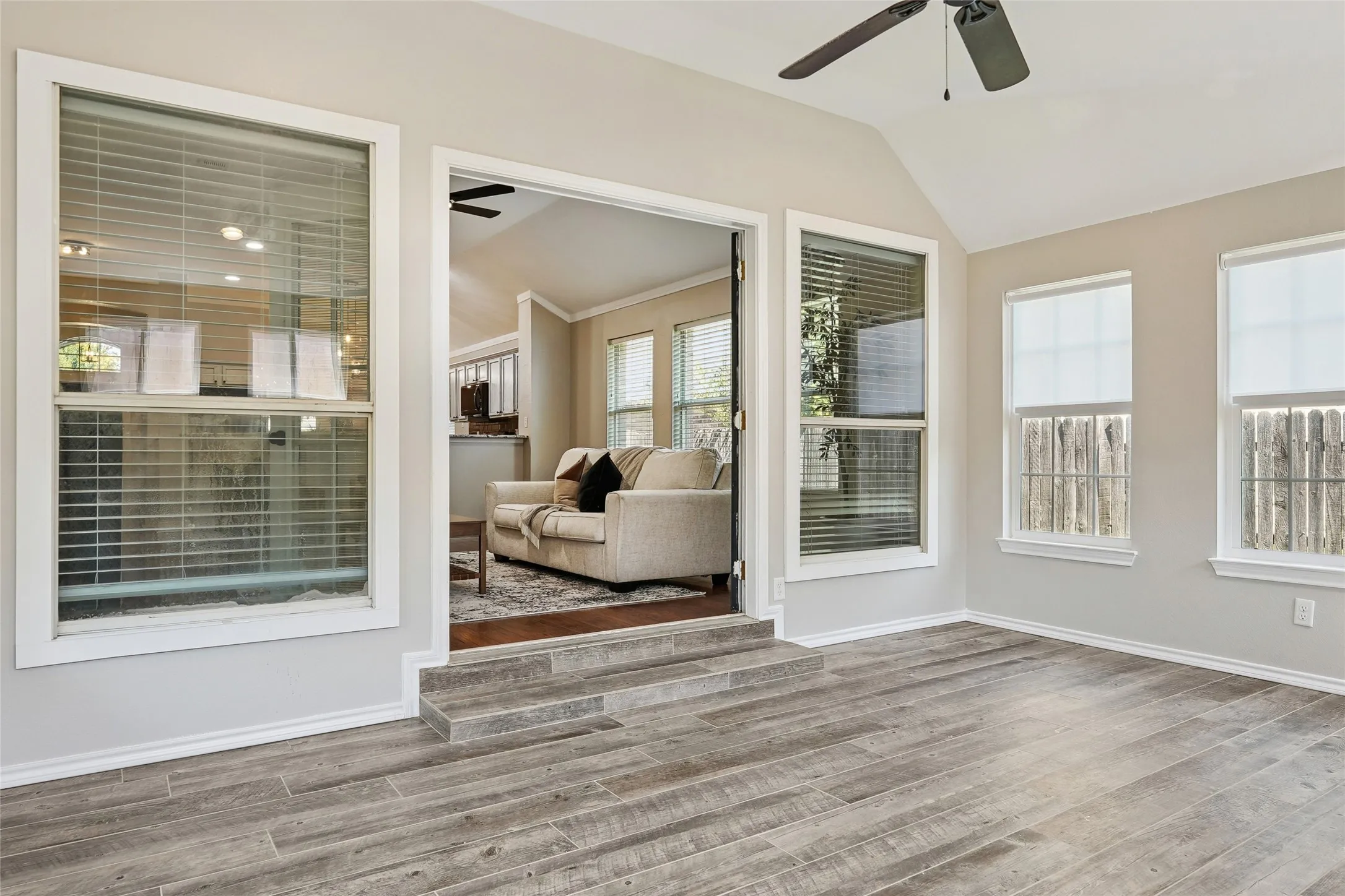Single Family Residence For Rent in Tarrant County , 13264 Ridgepointe Road, Fort Worth, Texas 76244, 3 Bedroom, 2 Bathroom, 2 Garage spaces, 1,966 Sqft, built in 2002, mls#21404467, Real Estate Agent in Fort Worth, Homes For Rent in Tarrant county, Homes For Rent in Fort Worth, Realtor in Fort Worth Texas, Real Estate Brokerage Independent Realty Texas, Luminita Cordes Realtor