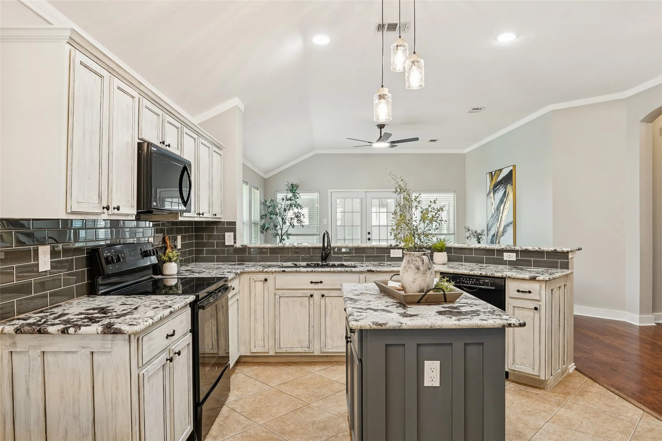 Single Family Residence For Rent in Tarrant County , 13264 Ridgepointe Road, Fort Worth, Texas 76244, 3 Bedroom, 2 Bathroom, 2 Garage spaces, 1,966 Sqft, built in 2002, mls#21404467, Real Estate Agent in Fort Worth, Homes For Rent in Tarrant county, Homes For Rent in Fort Worth, Realtor in Fort Worth Texas, Real Estate Brokerage Independent Realty Texas, Luminita Cordes Realtor