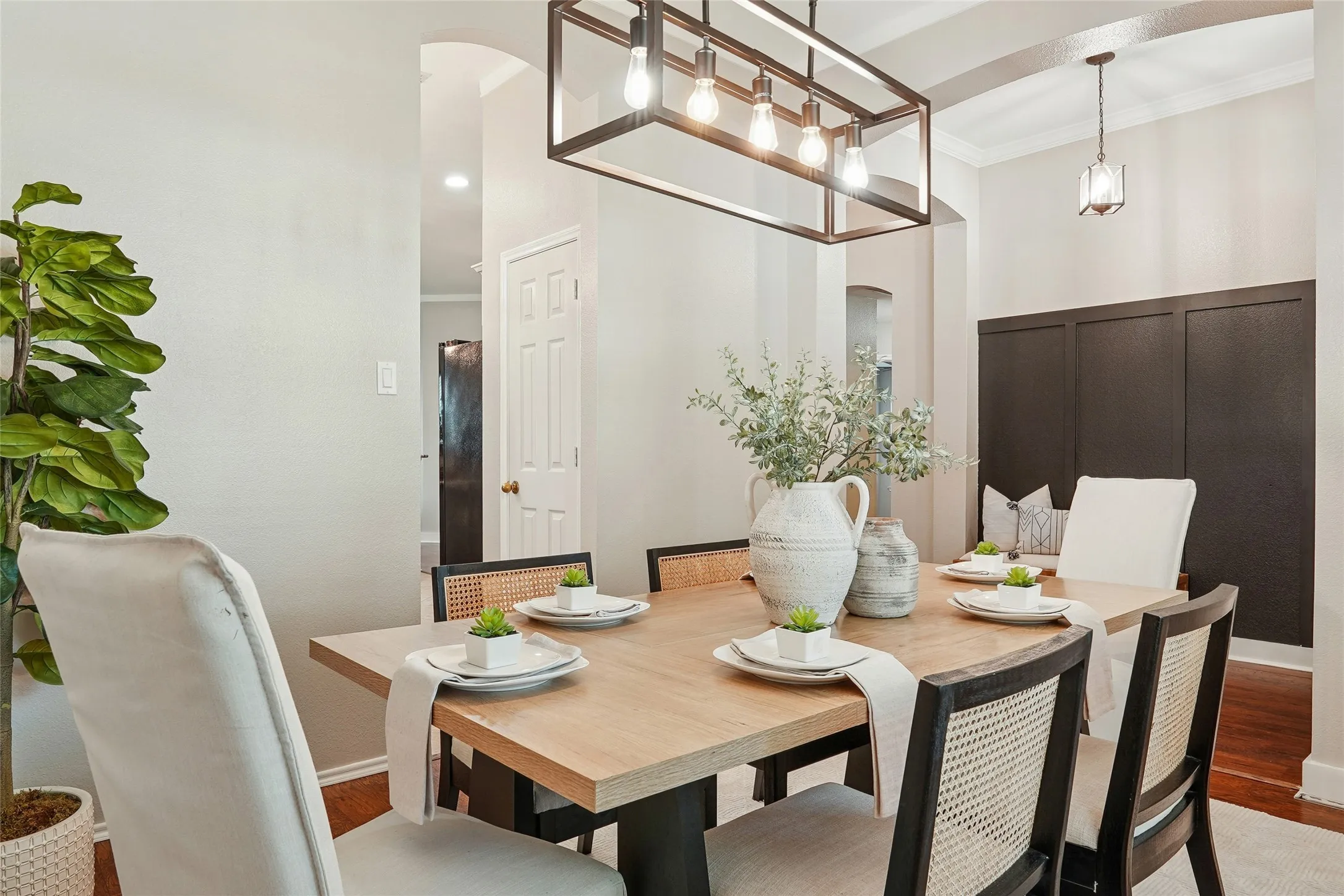 Single Family Residence For Rent in Tarrant County , 13264 Ridgepointe Road, Fort Worth, Texas 76244, 3 Bedroom, 2 Bathroom, 2 Garage spaces, 1,966 Sqft, built in 2002, mls#21404467, Real Estate Agent in Fort Worth, Homes For Rent in Tarrant county, Homes For Rent in Fort Worth, Realtor in Fort Worth Texas, Real Estate Brokerage Independent Realty Texas, Luminita Cordes Realtor