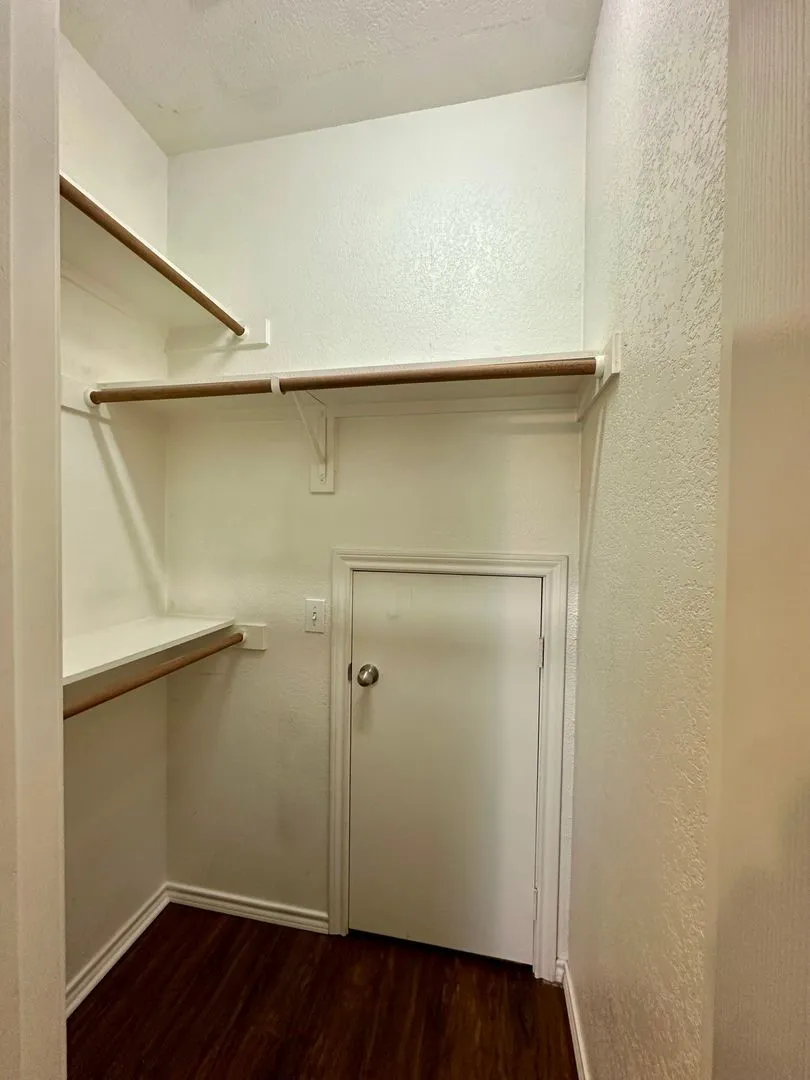 Duplex For Rent in Mc Lennan County , 2018 S 8th Street A, Waco, Texas 76706, 4 Bedroom, 2 Bathroom, Garage spaces, 2,800 Sqft, built in 2005, mls#21404545, Real Estate Agent in Waco, Homes For Rent in Mc Lennan county, Homes For Rent in Waco, Realtor in Waco Texas, Real Estate Brokerage Independent Realty Texas, Luminita Cordes Realtor