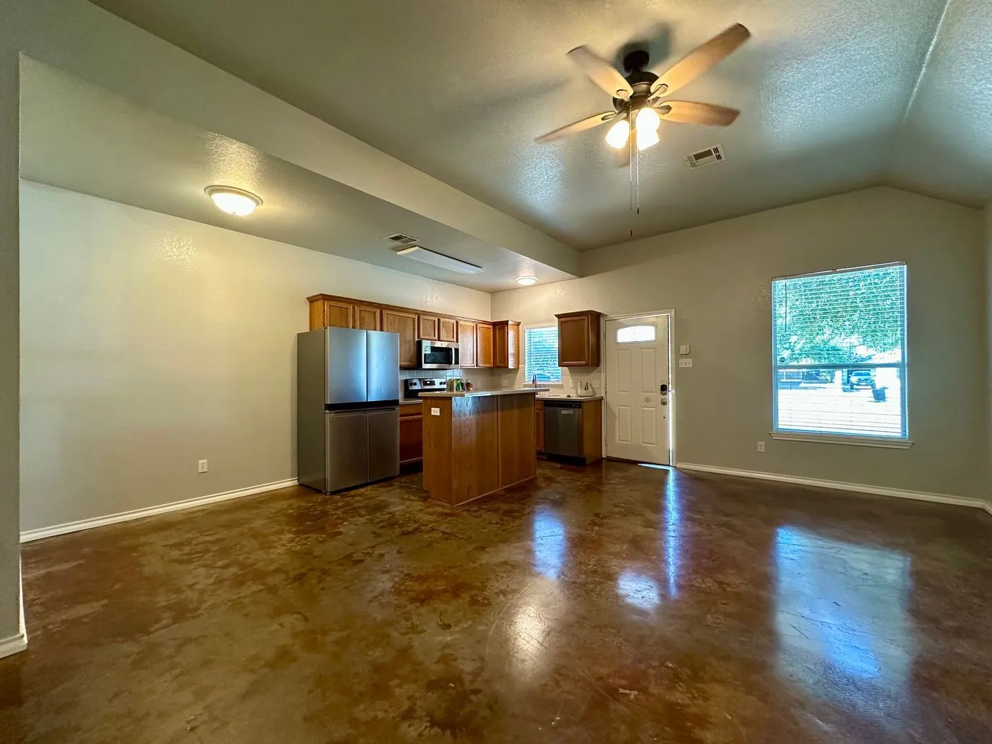 Duplex For Rent in Mc Lennan County , 2018 S 8th Street A, Waco, Texas 76706, 4 Bedroom, 2 Bathroom, Garage spaces, 2,800 Sqft, built in 2005, mls#21404545, Real Estate Agent in Waco, Homes For Rent in Mc Lennan county, Homes For Rent in Waco, Realtor in Waco Texas, Real Estate Brokerage Independent Realty Texas, Luminita Cordes Realtor