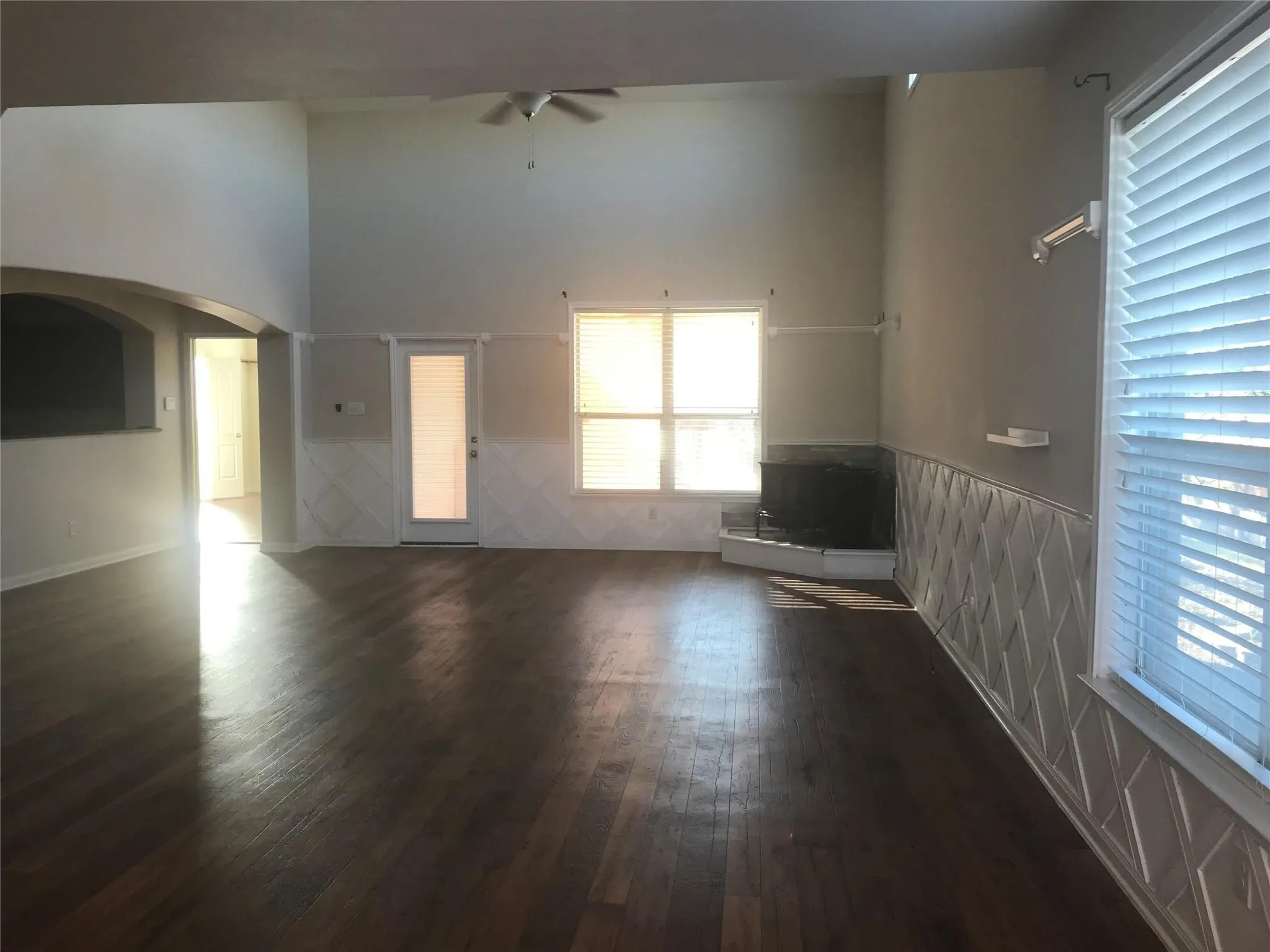 Single Family Residence For Rent in Collin County , 1800 Sweet Gum Drive, Anna, Texas 75409, 4 Bedroom, 3 Bathroom, 2 Garage spaces, 2,813 Sqft, built in 2014, mls#21404551, Real Estate Agent in Anna, Homes For Rent in Collin county, Homes For Rent in Anna, Realtor in Anna Texas, Real Estate Brokerage Independent Realty Texas, Luminita Cordes Realtor