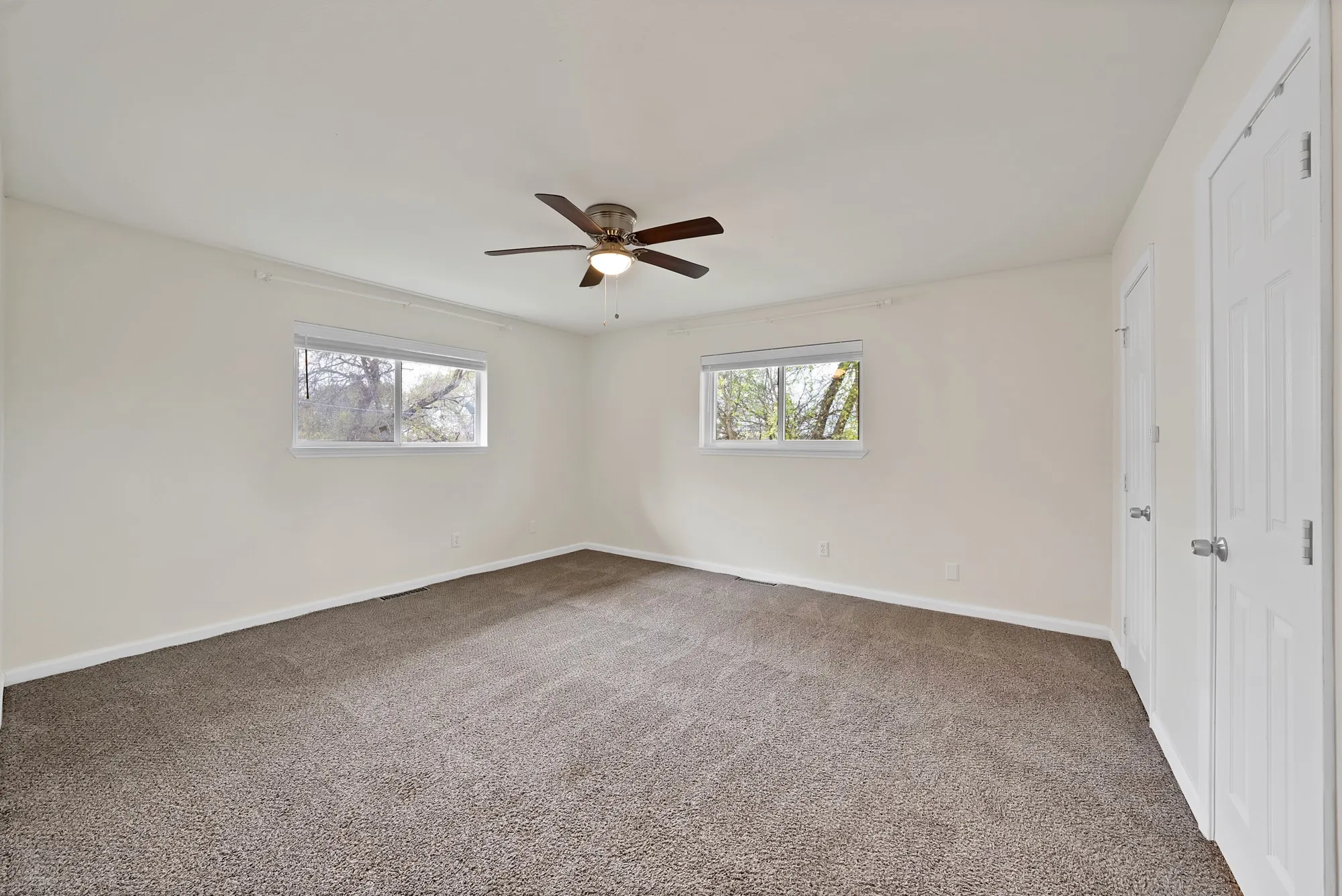 Single Family Residence For Sale in Dallas County , 1205 Golden Trophy Drive, Dallas, Texas 75232, 3 Bedroom, 2 Bathroom, 2 Garage spaces, 1,514 Sqft, built in 1965, mls#21404549, Real Estate Agent in Dallas, Homes For Sale in Dallas county, Homes For Sale in Dallas, Realtor in Dallas Texas, Real Estate Brokerage Independent Realty Texas, Luminita Cordes Realtor
