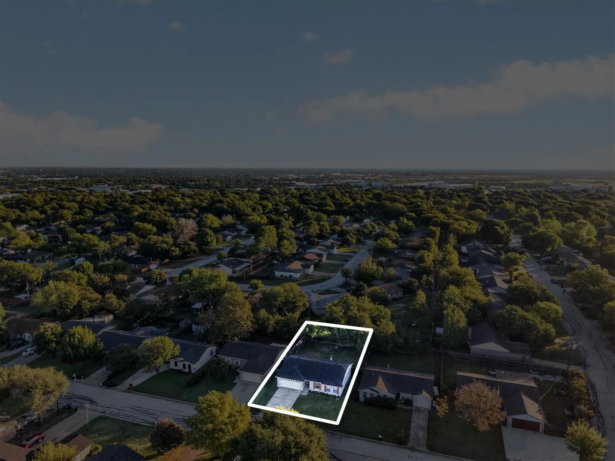 Single Family Residence For Sale in Tarrant County , 617 S Waxahachie Street, Mansfield, Texas 76063, 3 Bedroom, 2 Bathroom, 2 Garage spaces, 1,208 Sqft, built in 1987, mls#21404170, Real Estate Agent in Mansfield, Homes For Sale in Tarrant county, Homes For Sale in Mansfield, Realtor in Mansfield Texas, Real Estate Brokerage Independent Realty Texas, Luminita Cordes Realtor