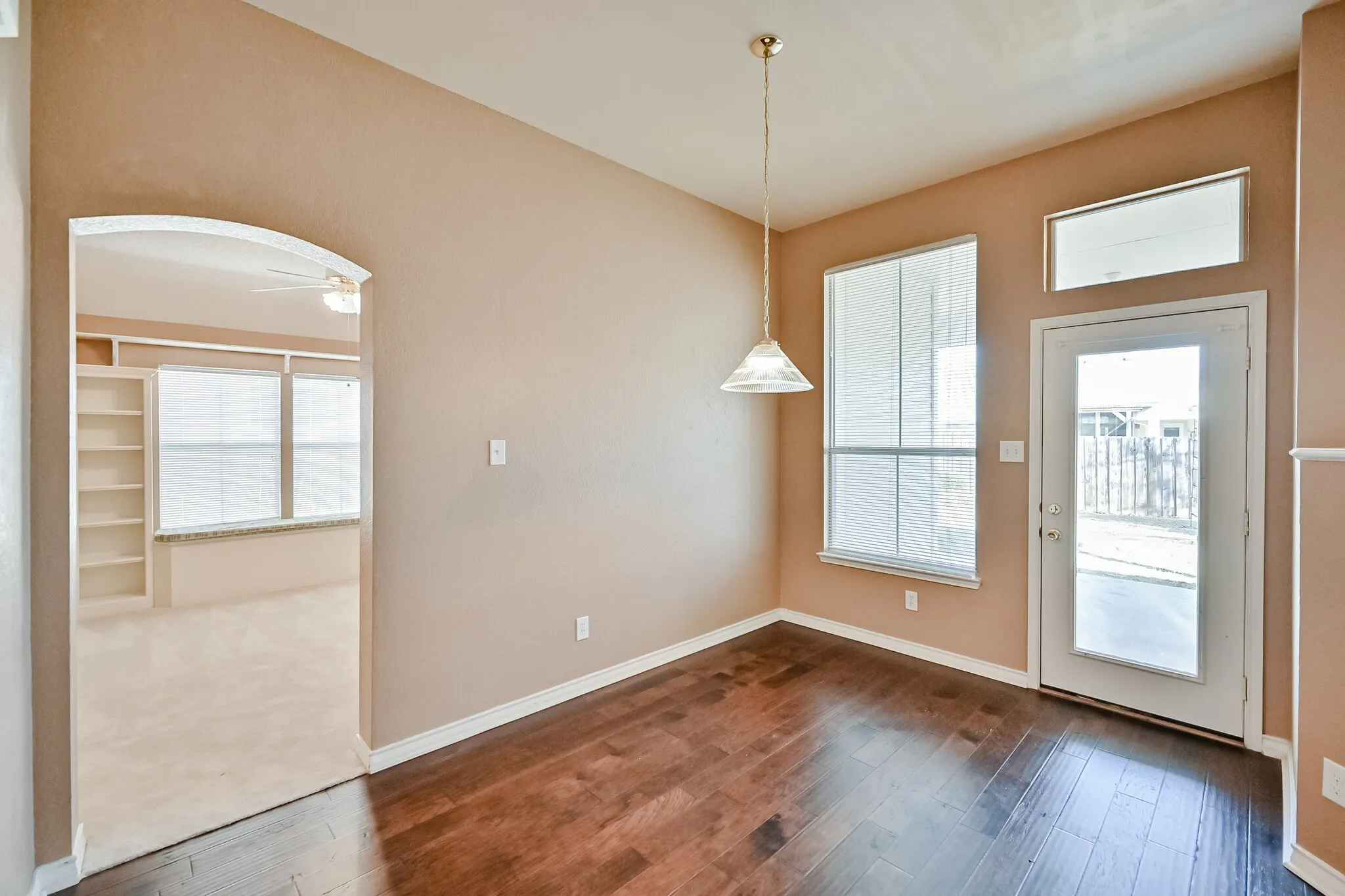 Single Family Residence For Rent in Tarrant County , 2017 Perry Drive, Mansfield, Texas 76063, 4 Bedroom, 2 Bathroom, 2 Garage spaces, 2,119 Sqft, built in 1995, mls#21404552, Real Estate Agent in Mansfield, Homes For Rent in Tarrant county, Homes For Rent in Mansfield, Realtor in Mansfield Texas, Real Estate Brokerage Independent Realty Texas, Luminita Cordes Realtor