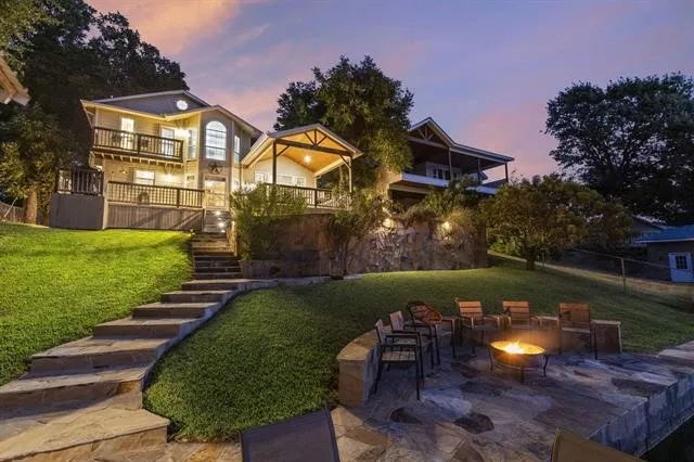 3/2.5 House on Lake LBJ!