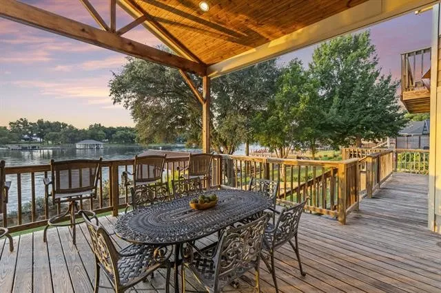 Single Family Residence For Sale in Llano County , 1932 Granite Cove Road, Kingsland, Texas 78639, 3 Bedroom, 3 Bathroom, Garage spaces, 1,812 Sqft, built in 2004, mls#21404521, Real Estate Agent in Kingsland, Homes For Sale in Llano county, Homes For Sale in Kingsland, Realtor in Kingsland Texas, Real Estate Brokerage Independent Realty Texas, Luminita Cordes Realtor