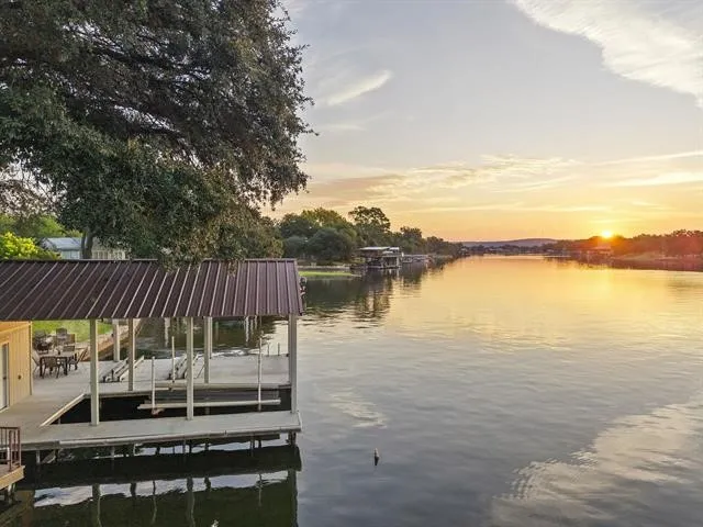 Single Family Residence For Sale in Llano County , 1932 Granite Cove Road, Kingsland, Texas 78639, 3 Bedroom, 3 Bathroom, Garage spaces, 1,812 Sqft, built in 2004, mls#21404521, Real Estate Agent in Kingsland, Homes For Sale in Llano county, Homes For Sale in Kingsland, Realtor in Kingsland Texas, Real Estate Brokerage Independent Realty Texas, Luminita Cordes Realtor