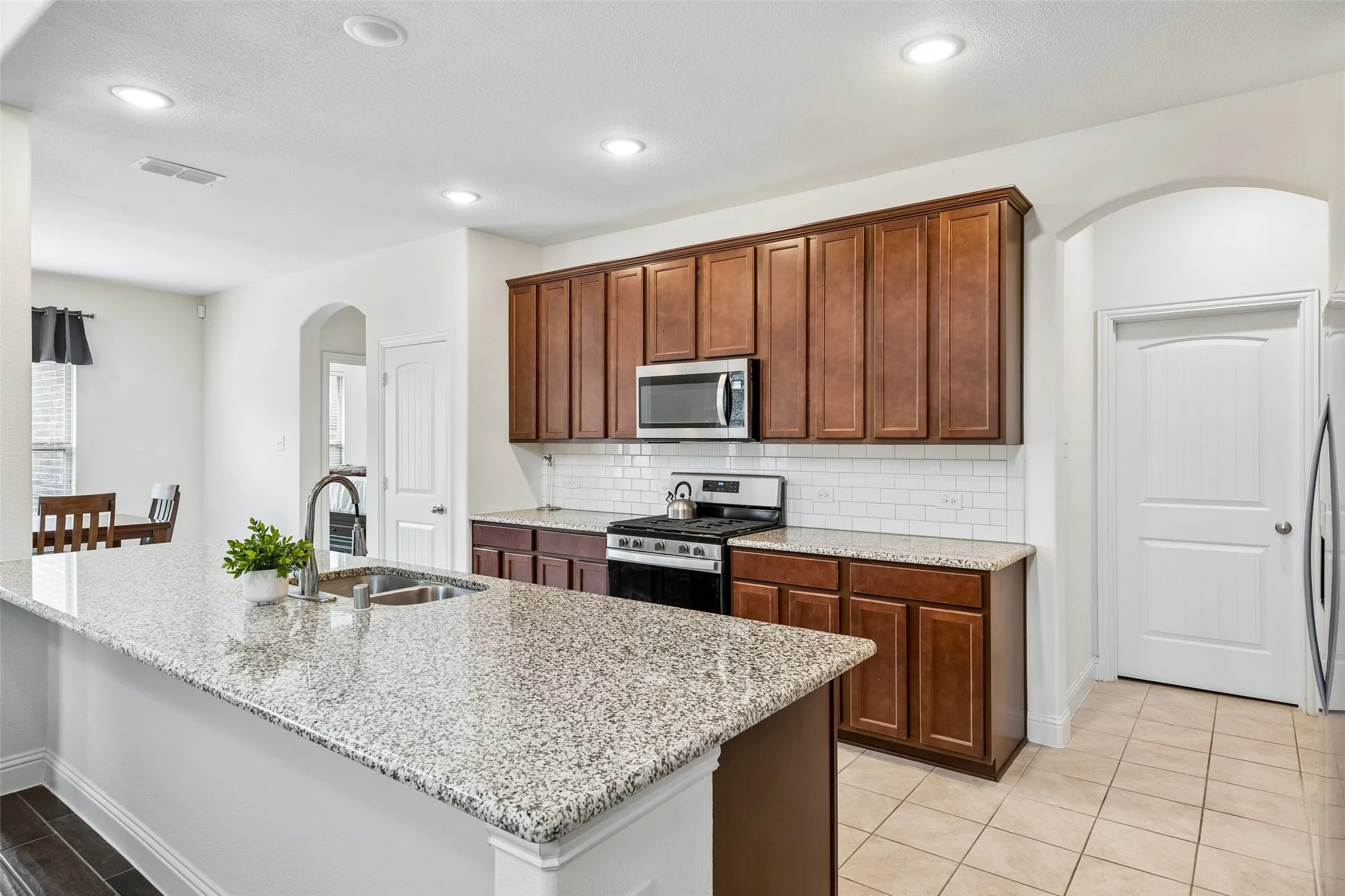 Single Family Residence For Sale in Tarrant County , 11732 Wulstone Road, Fort Worth, Texas 76052, 4 Bedroom, 3 Bathroom, 2 Garage spaces, 2,611 Sqft, built in 2020, mls#21404213, Real Estate Agent in Fort Worth, Homes For Sale in Tarrant county, Homes For Sale in Fort Worth, Realtor in Fort Worth Texas, Real Estate Brokerage Independent Realty Texas, Luminita Cordes Realtor