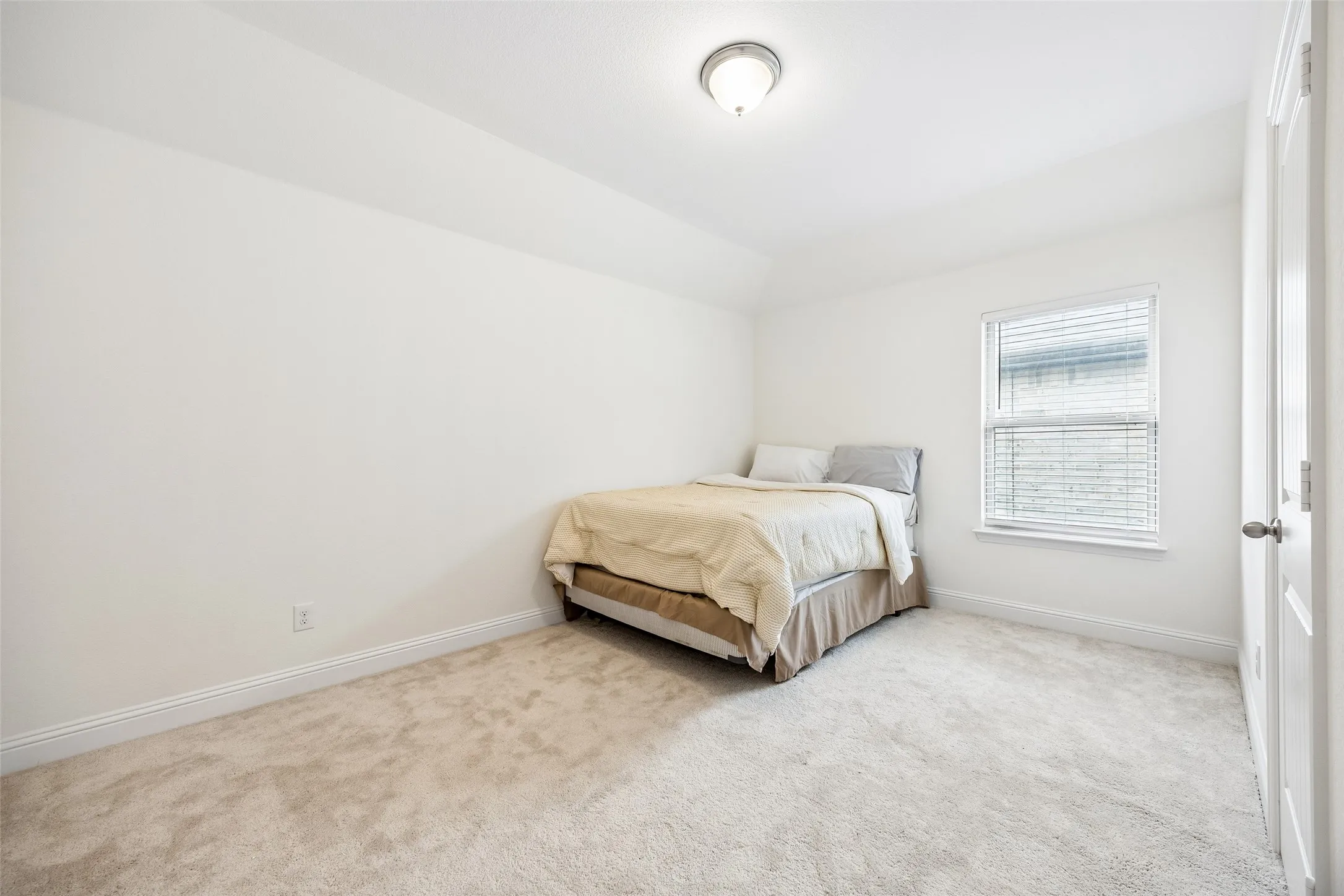 Single Family Residence For Sale in Tarrant County , 11732 Wulstone Road, Fort Worth, Texas 76052, 4 Bedroom, 3 Bathroom, 2 Garage spaces, 2,611 Sqft, built in 2020, mls#21404213, Real Estate Agent in Fort Worth, Homes For Sale in Tarrant county, Homes For Sale in Fort Worth, Realtor in Fort Worth Texas, Real Estate Brokerage Independent Realty Texas, Luminita Cordes Realtor