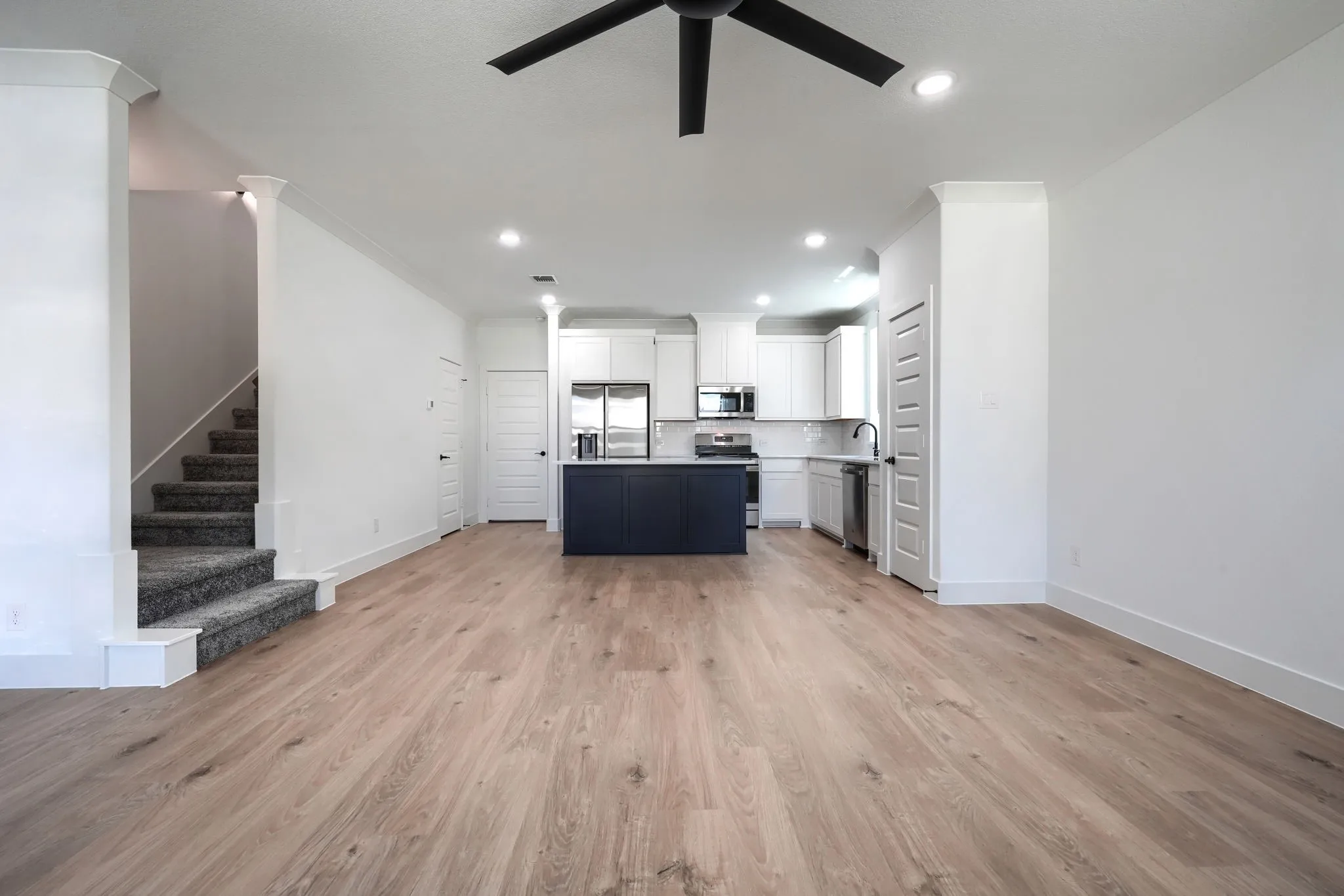 Single Family Residence For Rent in Tarrant County , 2633 Tanager Street, Fort Worth, Texas 76118, 3 Bedroom, 3 Bathroom, 2 Garage spaces, 1,660 Sqft, built in 2024, mls#21404397, Real Estate Agent in Fort Worth, Homes For Rent in Tarrant county, Homes For Rent in Fort Worth, Realtor in Fort Worth Texas, Real Estate Brokerage Independent Realty Texas, Luminita Cordes Realtor