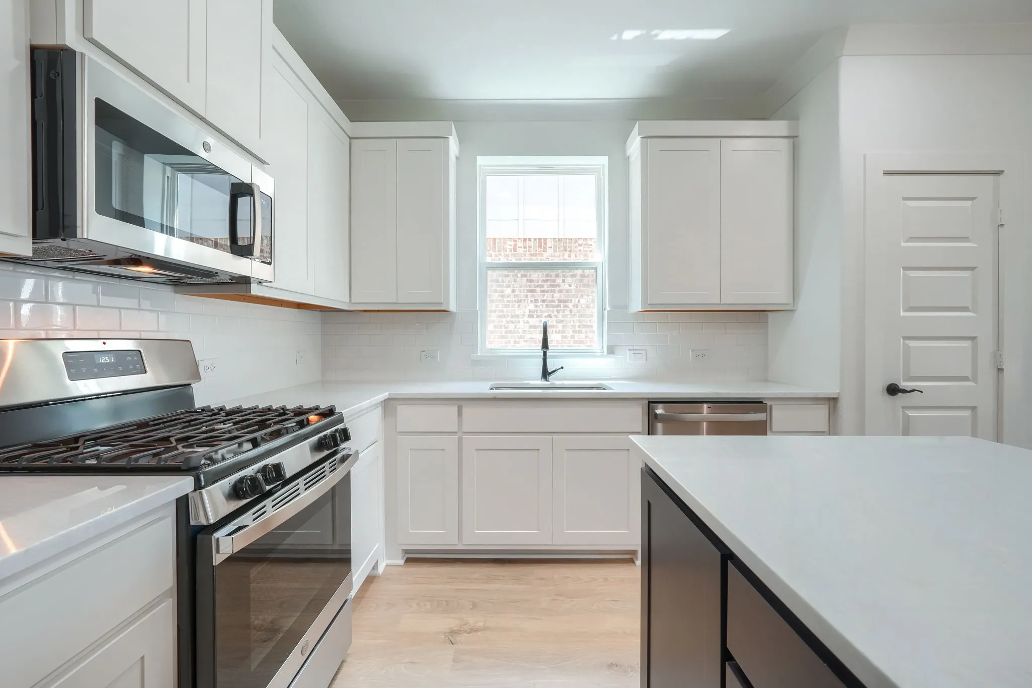 Single Family Residence For Rent in Tarrant County , 2633 Tanager Street, Fort Worth, Texas 76118, 3 Bedroom, 3 Bathroom, 2 Garage spaces, 1,660 Sqft, built in 2024, mls#21404397, Real Estate Agent in Fort Worth, Homes For Rent in Tarrant county, Homes For Rent in Fort Worth, Realtor in Fort Worth Texas, Real Estate Brokerage Independent Realty Texas, Luminita Cordes Realtor