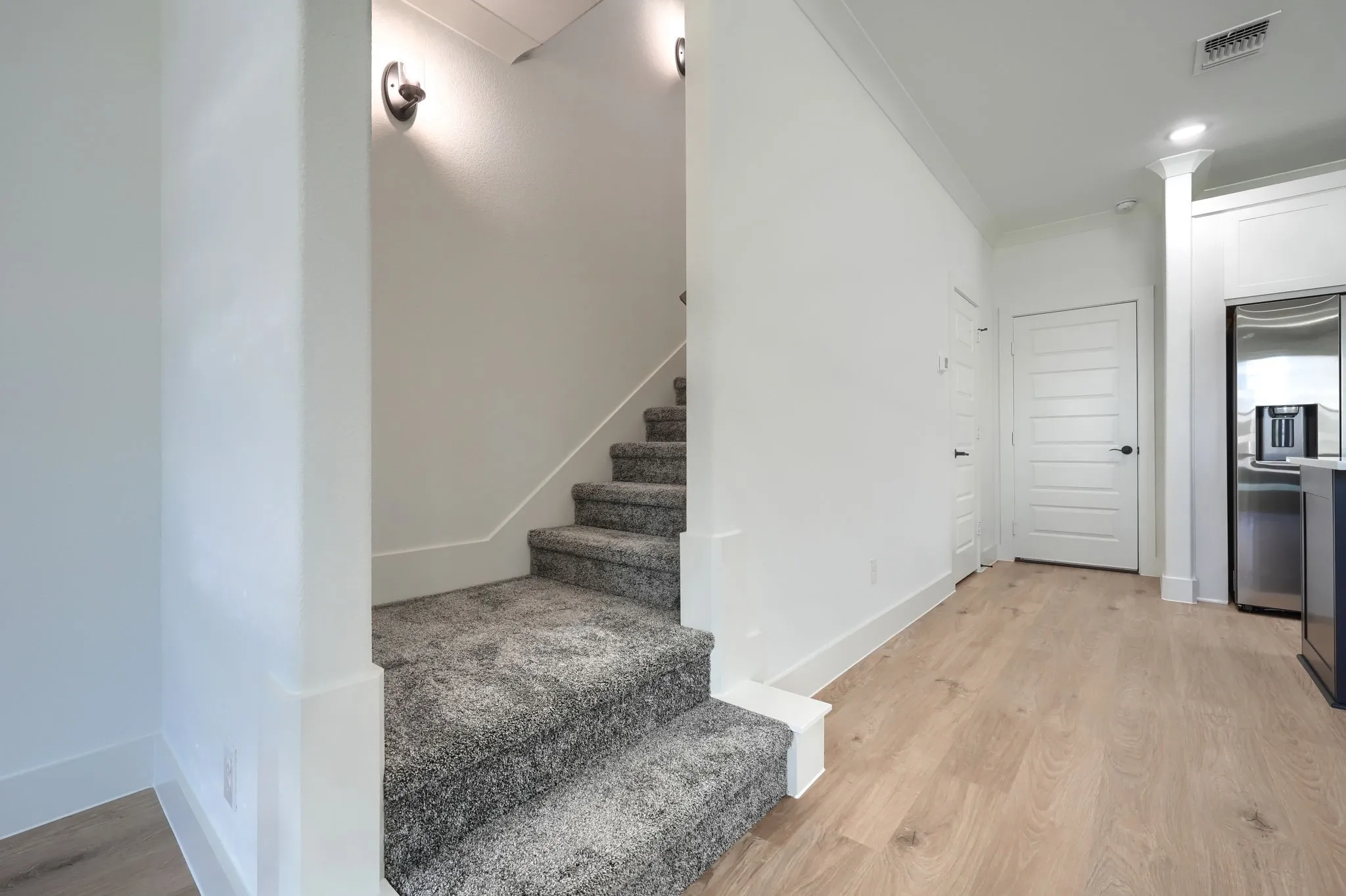 Single Family Residence For Rent in Tarrant County , 2633 Tanager Street, Fort Worth, Texas 76118, 3 Bedroom, 3 Bathroom, 2 Garage spaces, 1,660 Sqft, built in 2024, mls#21404397, Real Estate Agent in Fort Worth, Homes For Rent in Tarrant county, Homes For Rent in Fort Worth, Realtor in Fort Worth Texas, Real Estate Brokerage Independent Realty Texas, Luminita Cordes Realtor