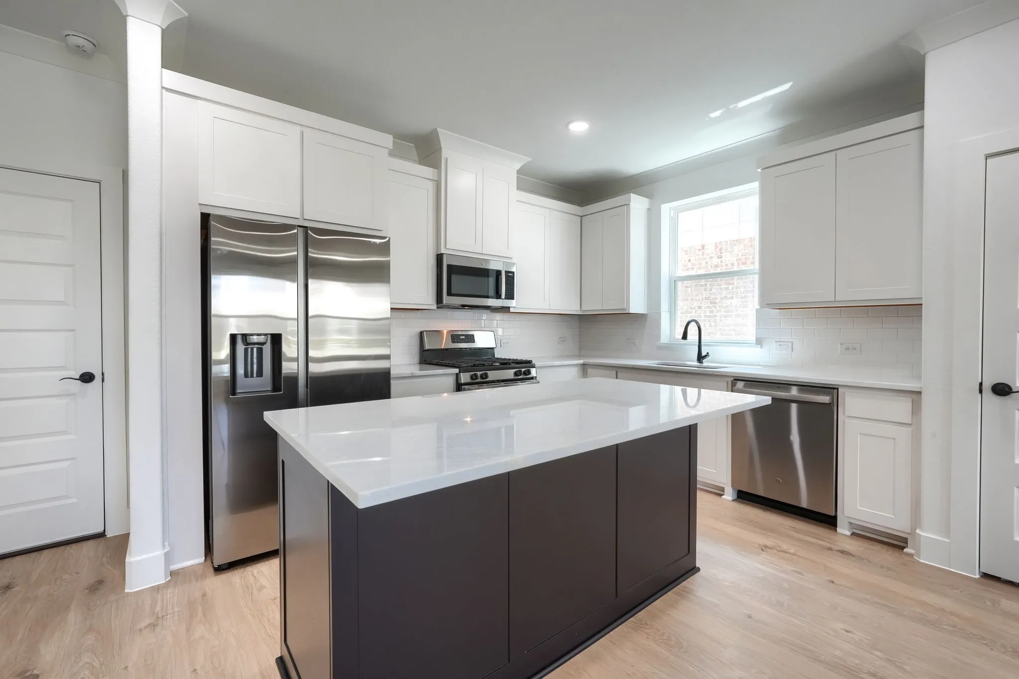 Single Family Residence For Rent in Tarrant County , 2633 Tanager Street, Fort Worth, Texas 76118, 3 Bedroom, 3 Bathroom, 2 Garage spaces, 1,660 Sqft, built in 2024, mls#21404397, Real Estate Agent in Fort Worth, Homes For Rent in Tarrant county, Homes For Rent in Fort Worth, Realtor in Fort Worth Texas, Real Estate Brokerage Independent Realty Texas, Luminita Cordes Realtor