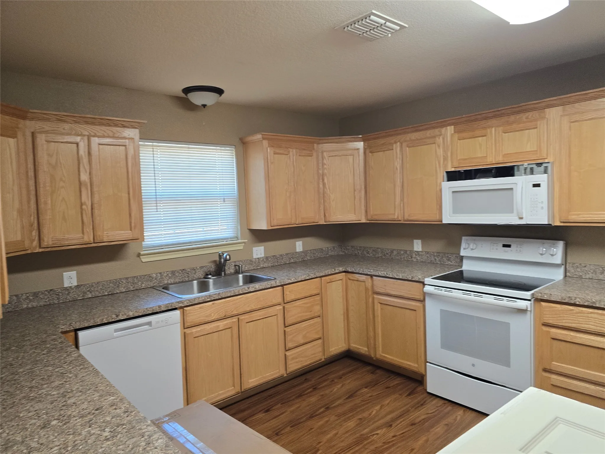 Duplex For Rent in Johnson County , 1003 Travis Avenue A, Alvarado, Texas 76009, 2 Bedroom, 1 Bathroom, Garage spaces, 1,064 Sqft, built in 2017, mls#21404581, Real Estate Agent in Alvarado, Homes For Rent in Johnson county, Homes For Rent in Alvarado, Realtor in Alvarado Texas, Real Estate Brokerage Independent Realty Texas, Luminita Cordes Realtor