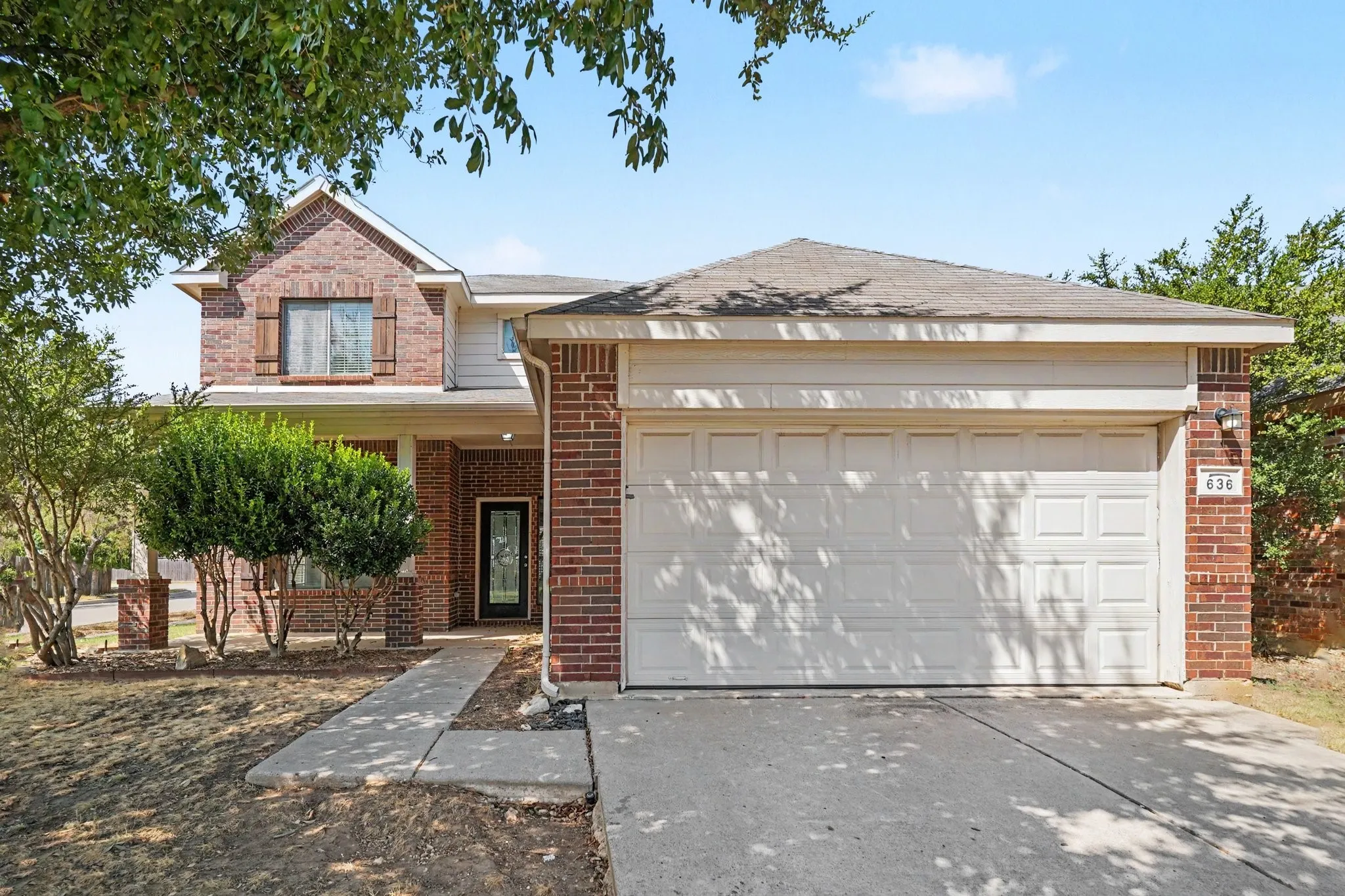 Single Family Residence For Sale in Tarrant County , 636 Tradewind Drive, Fort Worth, Texas 76131, 4 Bedroom, 3 Bathroom, 2 Garage spaces, 2,703 Sqft, built in 2008, mls#21404491, Real Estate Agent in Fort Worth, Homes For Sale in Tarrant county, Homes For Sale in Fort Worth, Realtor in Fort Worth Texas, Real Estate Brokerage Independent Realty Texas, Luminita Cordes Realtor