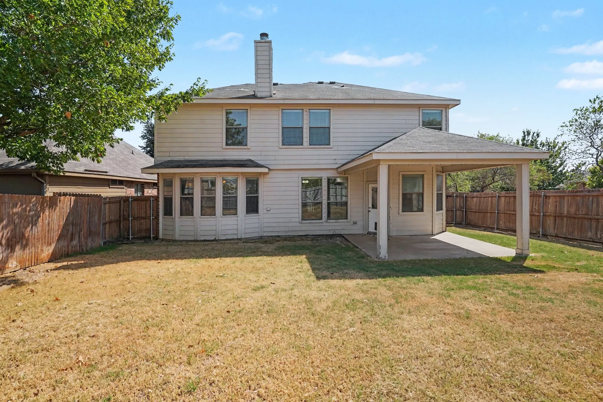 Single Family Residence For Sale in Tarrant County , 636 Tradewind Drive, Fort Worth, Texas 76131, 4 Bedroom, 3 Bathroom, 2 Garage spaces, 2,703 Sqft, built in 2008, mls#21404491, Real Estate Agent in Fort Worth, Homes For Sale in Tarrant county, Homes For Sale in Fort Worth, Realtor in Fort Worth Texas, Real Estate Brokerage Independent Realty Texas, Luminita Cordes Realtor