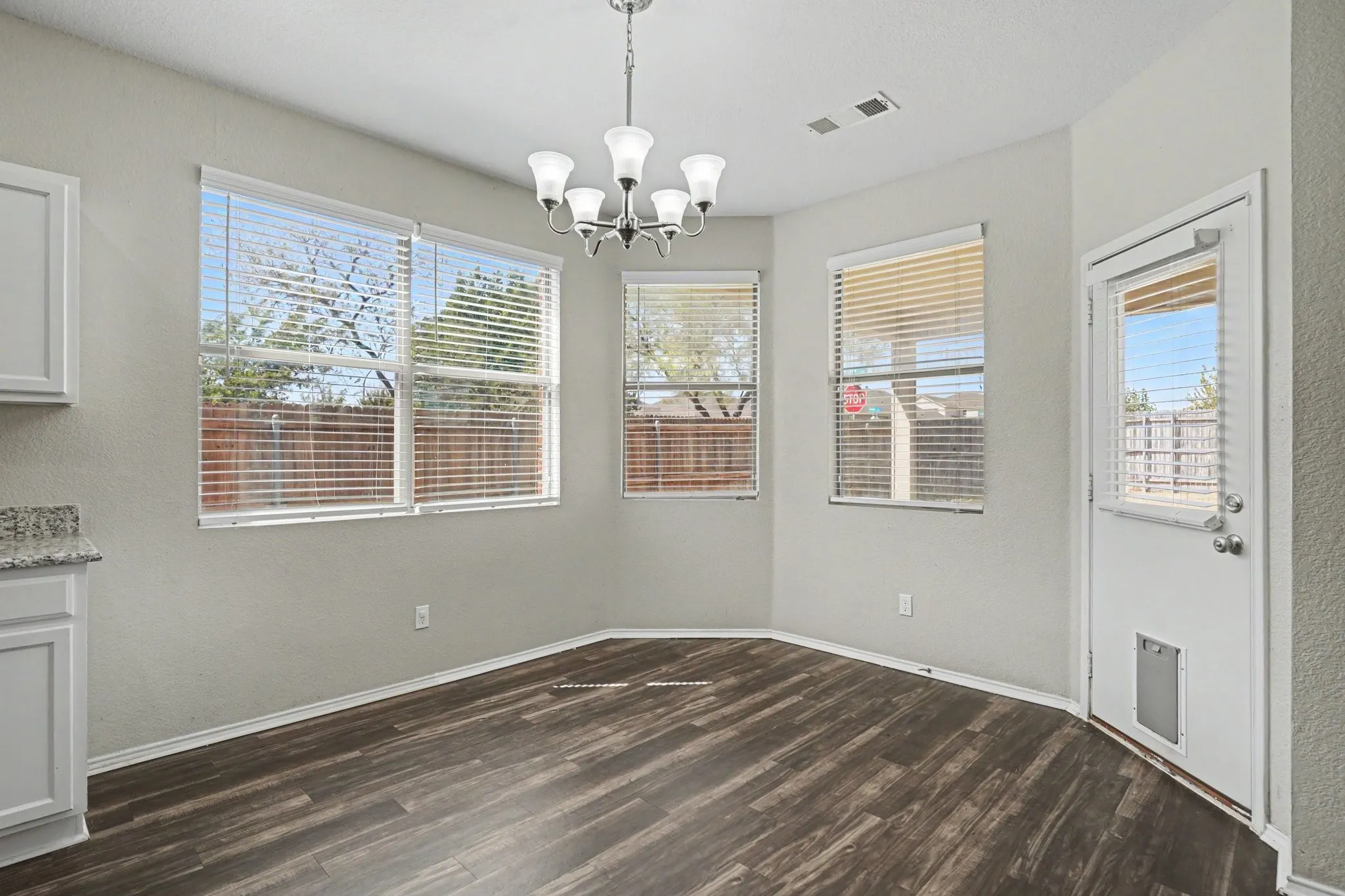 Single Family Residence For Sale in Tarrant County , 636 Tradewind Drive, Fort Worth, Texas 76131, 4 Bedroom, 3 Bathroom, 2 Garage spaces, 2,703 Sqft, built in 2008, mls#21404491, Real Estate Agent in Fort Worth, Homes For Sale in Tarrant county, Homes For Sale in Fort Worth, Realtor in Fort Worth Texas, Real Estate Brokerage Independent Realty Texas, Luminita Cordes Realtor