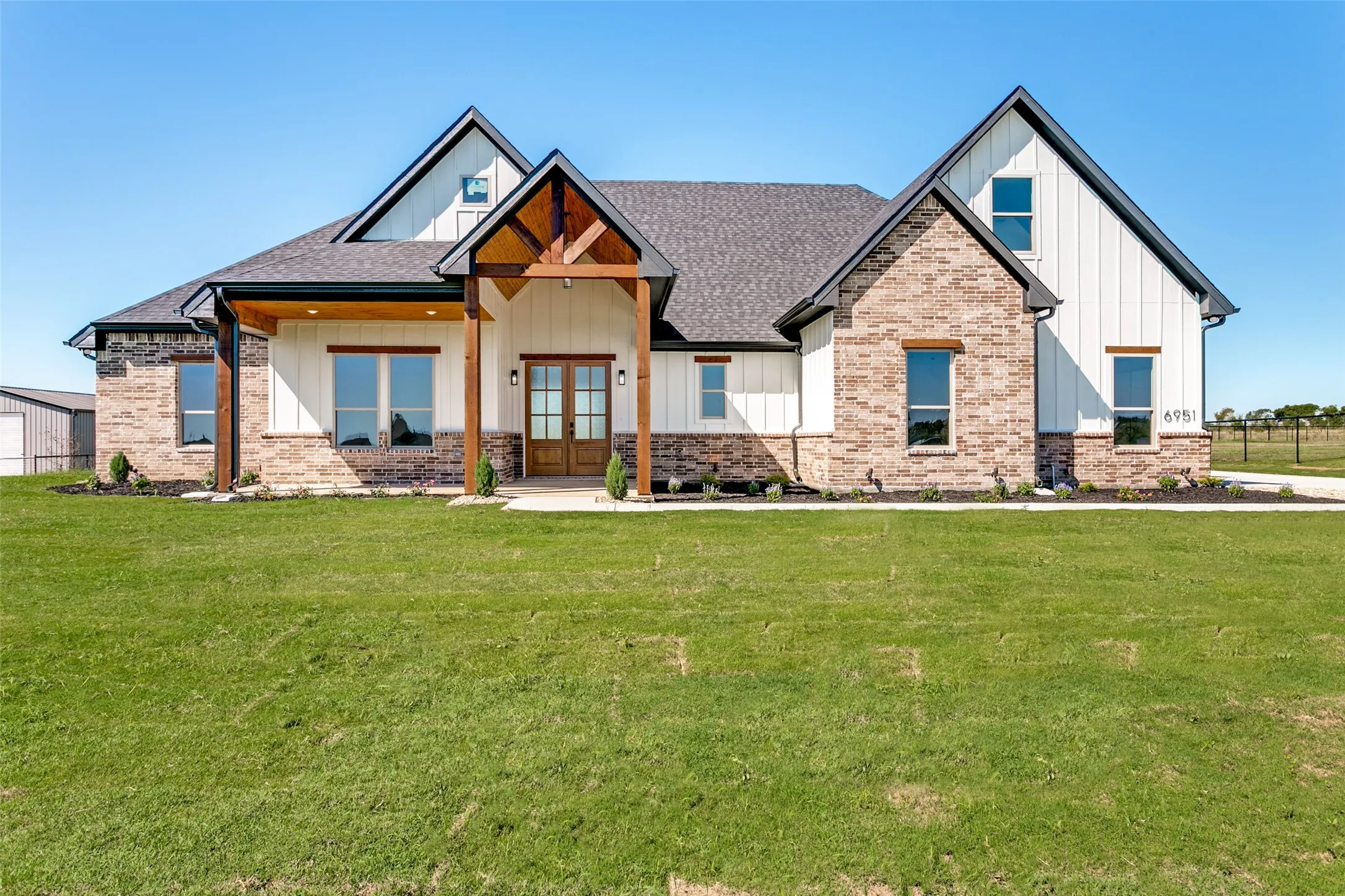 Single Family Residence For Sale in Johnson County , 6951 Eagle Creek Drive, Godley, Texas 76044, 4 Bedroom, 4 Bathroom, 2 Garage spaces, 2,794 Sqft, built in 2026, mls#21400052, Real Estate Agent in Godley, Homes For Sale in Johnson county, Homes For Sale in Godley, Realtor in Godley Texas, Real Estate Brokerage Independent Realty Texas, Luminita Cordes Realtor