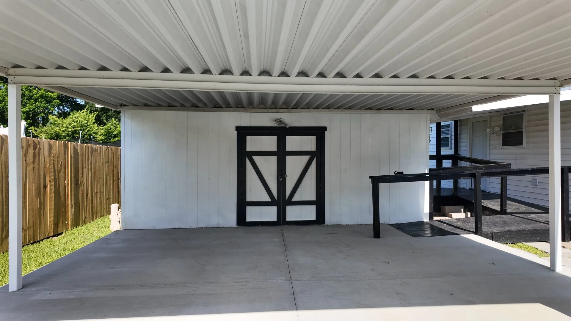 Single Family Residence For Sale in Dallas County , 215 S Walker Street, Mesquite, Texas 75149, 3 Bedroom, 2 Bathroom, Garage spaces, 1,092 Sqft, built in 1940, mls#21404593, Real Estate Agent in Mesquite, Homes For Sale in Dallas county, Homes For Sale in Mesquite, Realtor in Mesquite Texas, Real Estate Brokerage Independent Realty Texas, Luminita Cordes Realtor