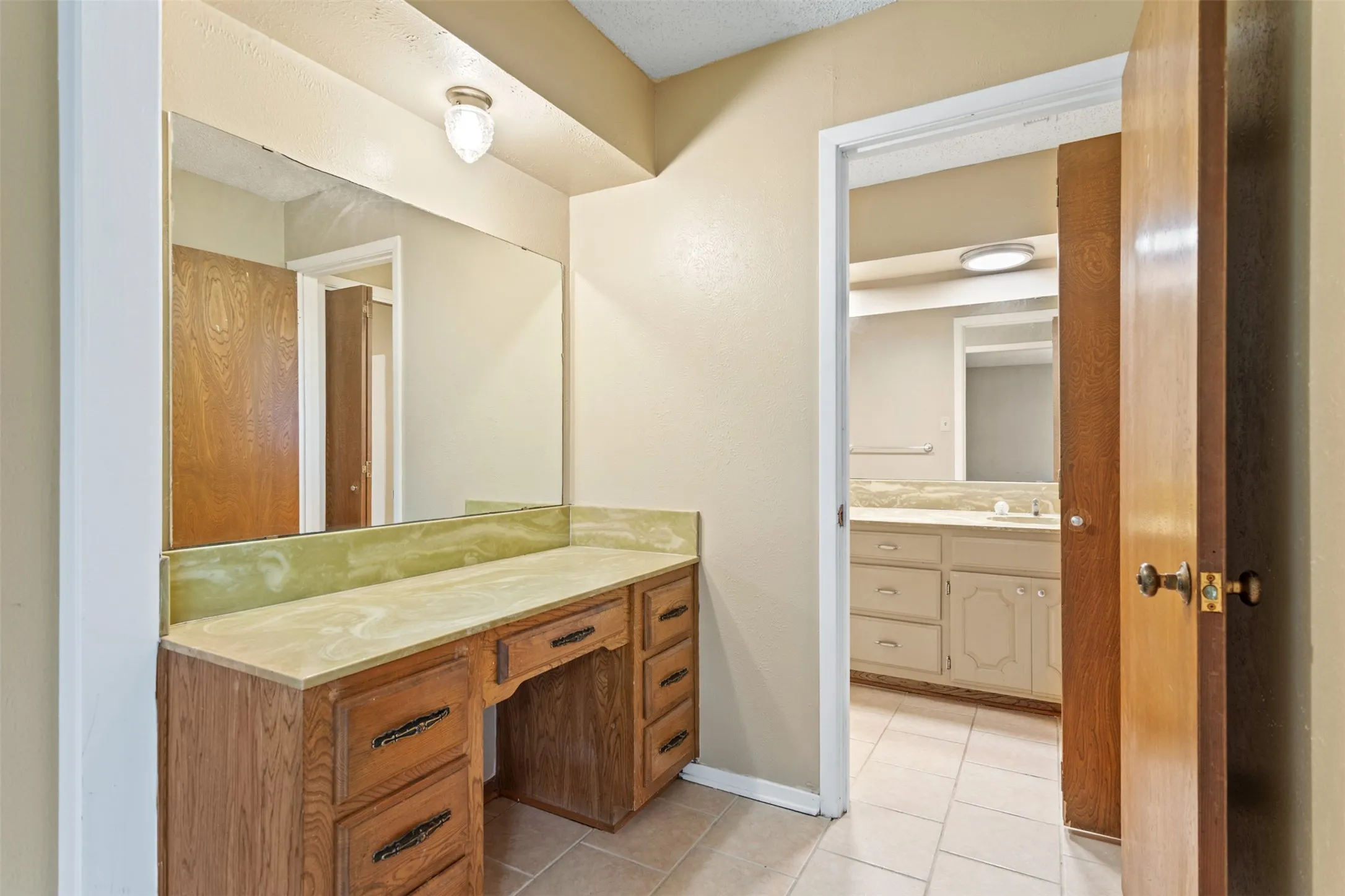 Single Family Residence For Sale in Camp County , 5161 US Highway 271 N, Pittsburg, Texas 75686, 3 Bedroom, 2 Bathroom, 2 Garage spaces, 2,532 Sqft, built in 1972, mls#21404598, Real Estate Agent in Pittsburg, Homes For Sale in Camp county, Homes For Sale in Pittsburg, Realtor in Pittsburg Texas, Real Estate Brokerage Independent Realty Texas, Luminita Cordes Realtor