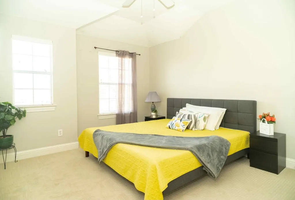 Townhouse For Rent in Dallas County , 6851 Verde, Irving, Texas 75039, 3 Bedroom, 3 Bathroom, 2 Garage spaces, 1,940 Sqft, built in 2006, mls#21404362, Real Estate Agent in Irving, Homes For Rent in Dallas county, Homes For Rent in Irving, Realtor in Irving Texas, Real Estate Brokerage Independent Realty Texas, Luminita Cordes Realtor