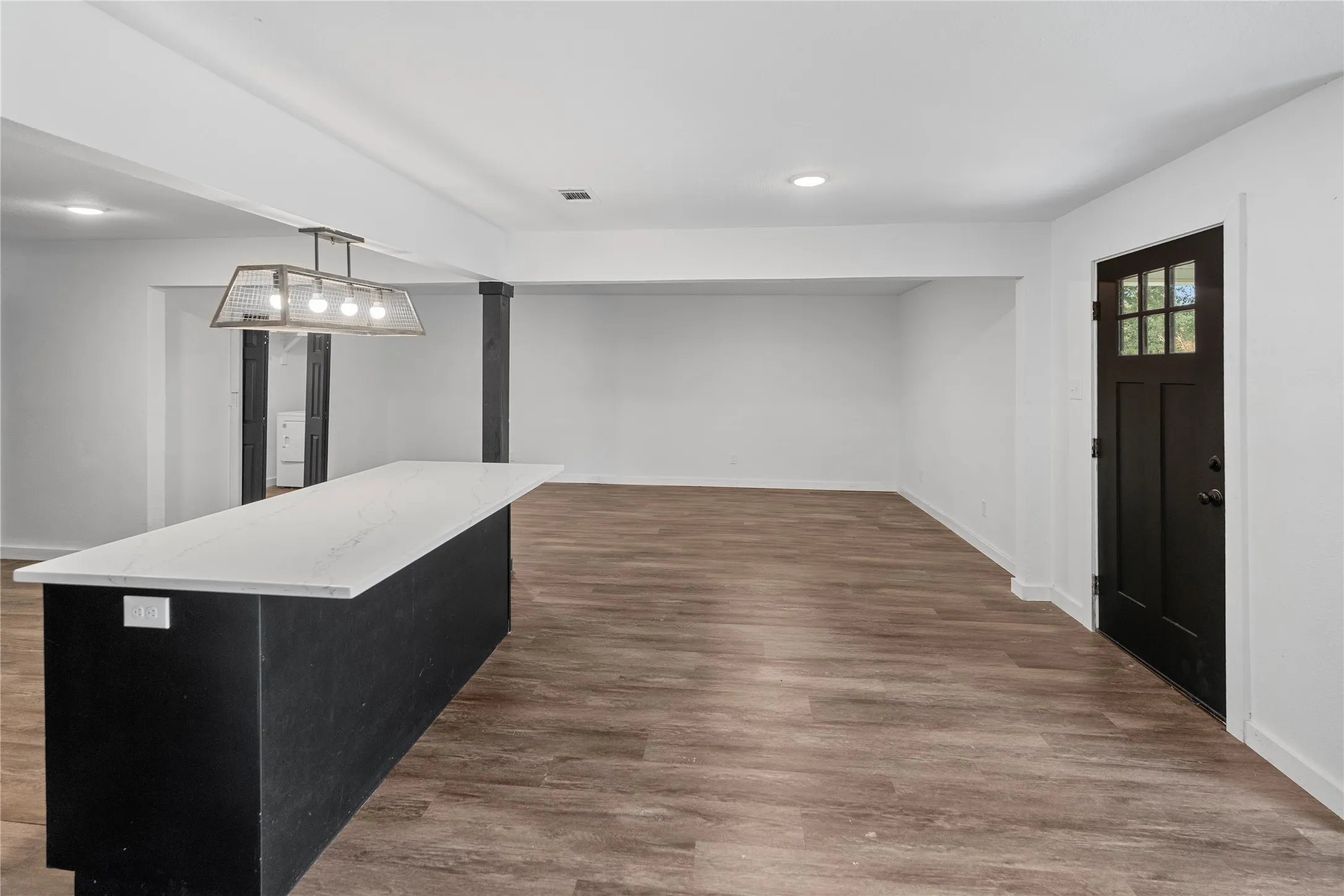 Single Family Residence For Rent in Hopkins County , 1613 Irwin Lane, Sulphur Springs, Texas 75482, 3 Bedroom, 2 Bathroom, Garage spaces, 1,514 Sqft, built in 1956, mls#21404602, Real Estate Agent in Sulphur Springs, Homes For Rent in Hopkins county, Homes For Rent in Sulphur Springs, Realtor in Sulphur Springs Texas, Real Estate Brokerage Independent Realty Texas, Luminita Cordes Realtor