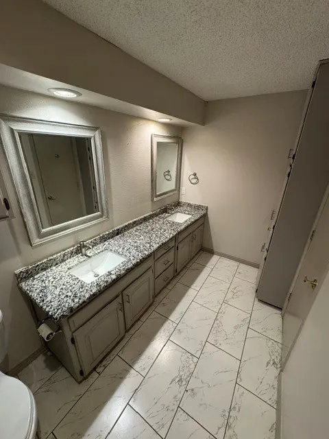 Single Family Residence For Sale in Tarrant County , 1432 Palmnold Circle W, Fort Worth, Texas 76120, 3 Bedroom, 3 Bathroom, 2 Garage spaces, 1,522 Sqft, built in 1981, mls#21380165, Real Estate Agent in Fort Worth, Homes For Sale in Tarrant county, Homes For Sale in Fort Worth, Realtor in Fort Worth Texas, Real Estate Brokerage Independent Realty Texas, Luminita Cordes Realtor